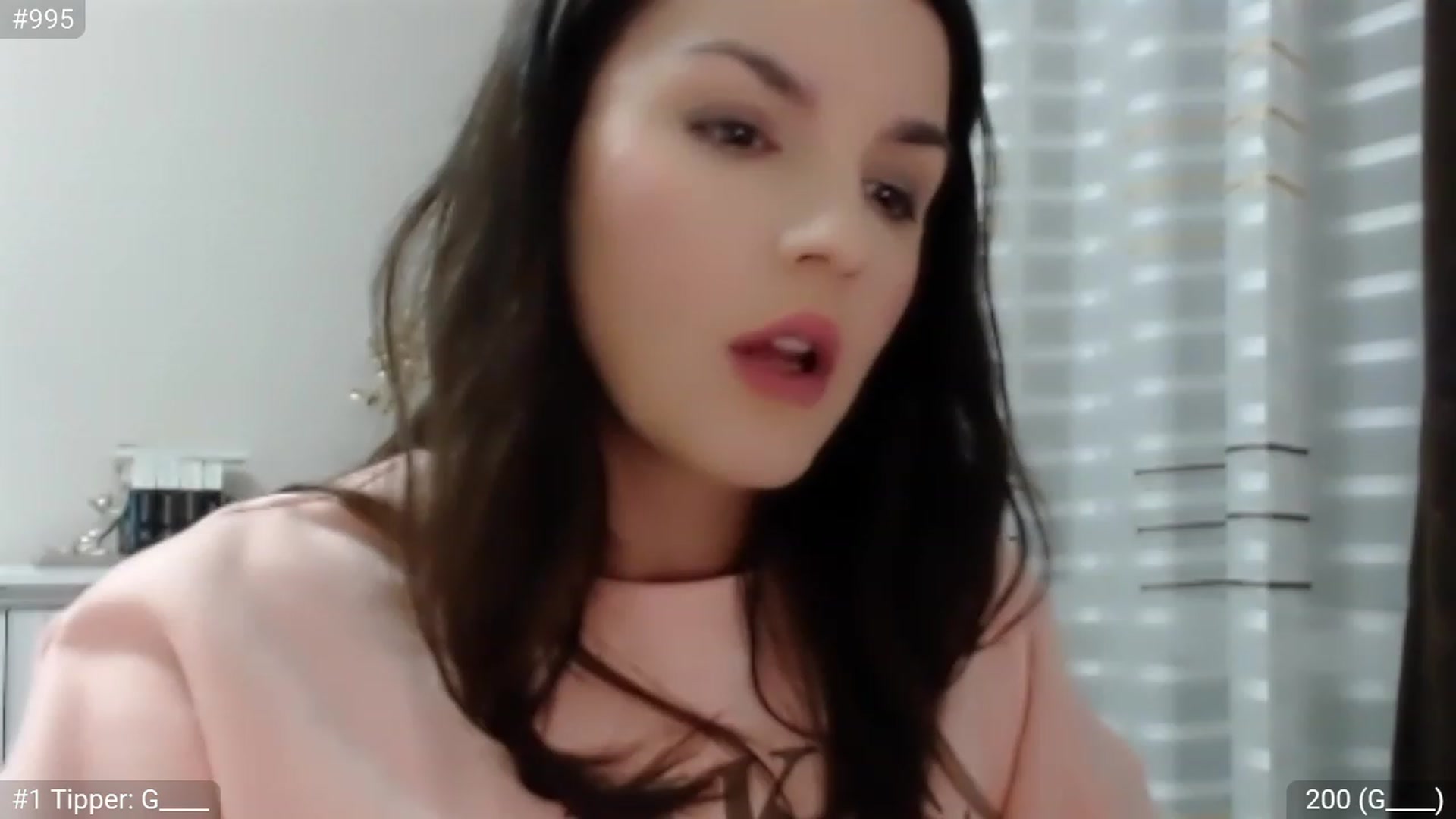 Gallery image thumbnail from CaramelFudge's myfreecams stream on, 04/07/2023, 21:58 image 7 of 20