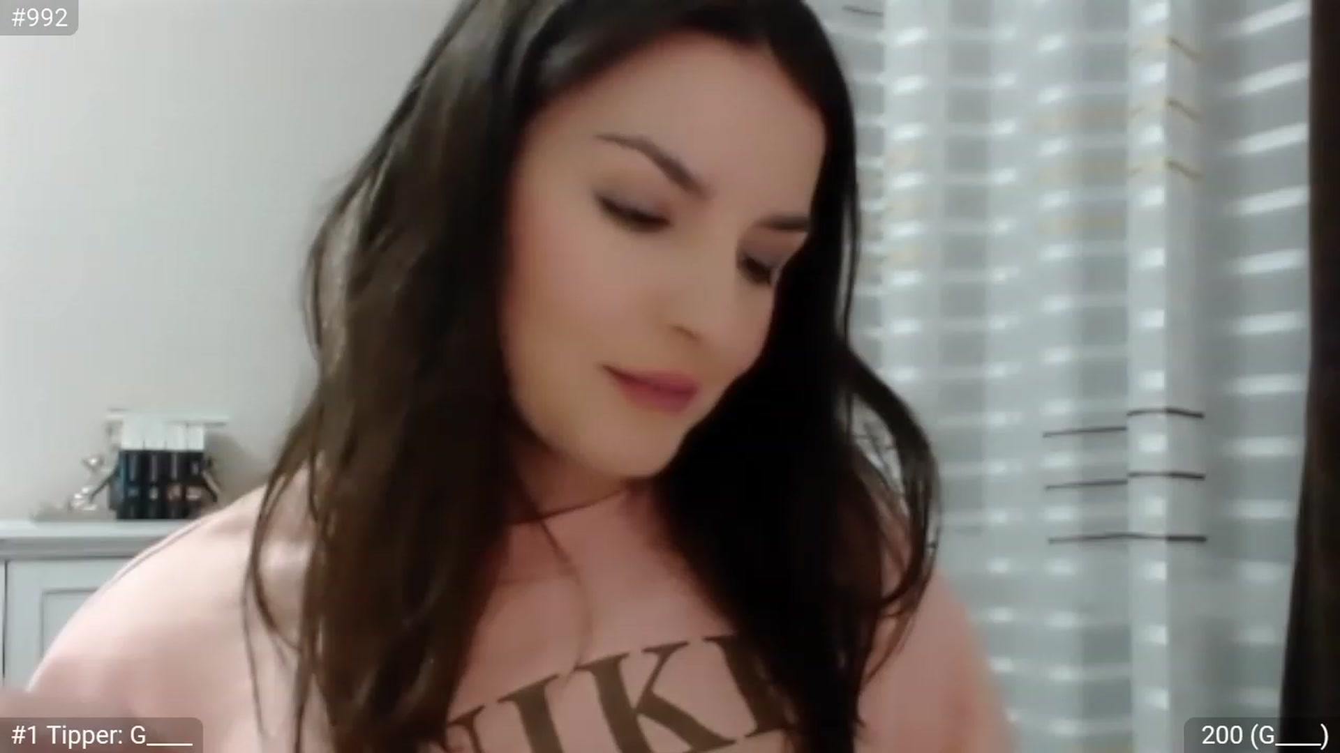 Gallery image thumbnail from CaramelFudge's myfreecams stream on, 04/07/2023, 21:58 image 13 of 20