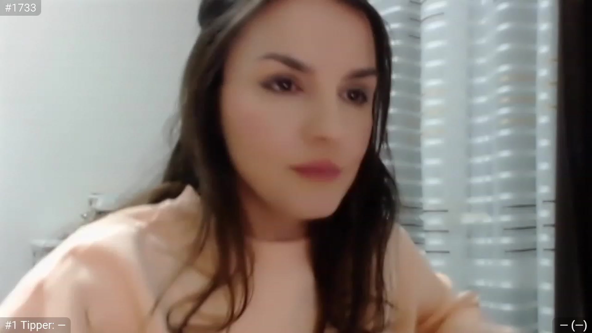 Gallery image thumbnail from CaramelFudge's myfreecams stream on, 04/15/2023, 20:34 image 13 of 20