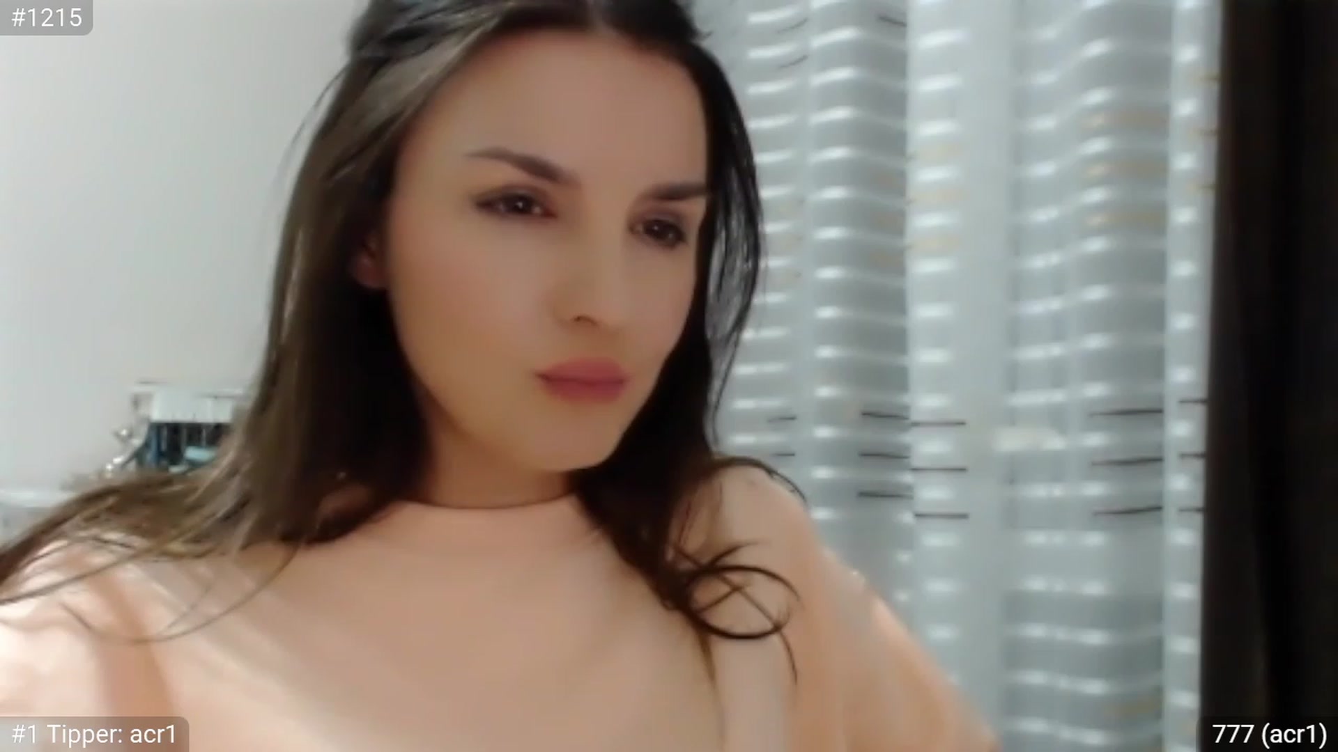 Gallery image thumbnail from CaramelFudge's myfreecams stream on, 04/15/2023, 23:05 image 10 of 20