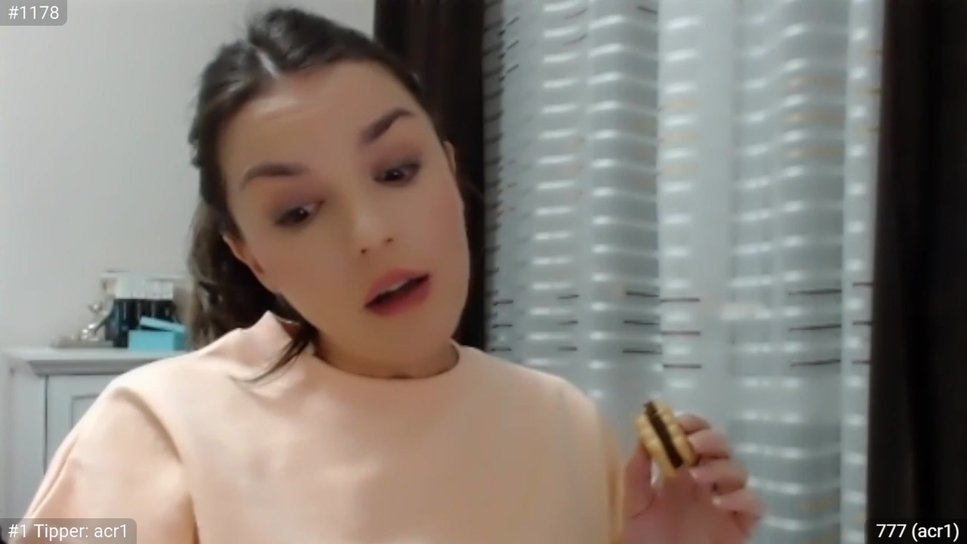 Gallery image thumbnail from CaramelFudge's myfreecams stream on, 04/16/2023, 24:02 image 8 of 20