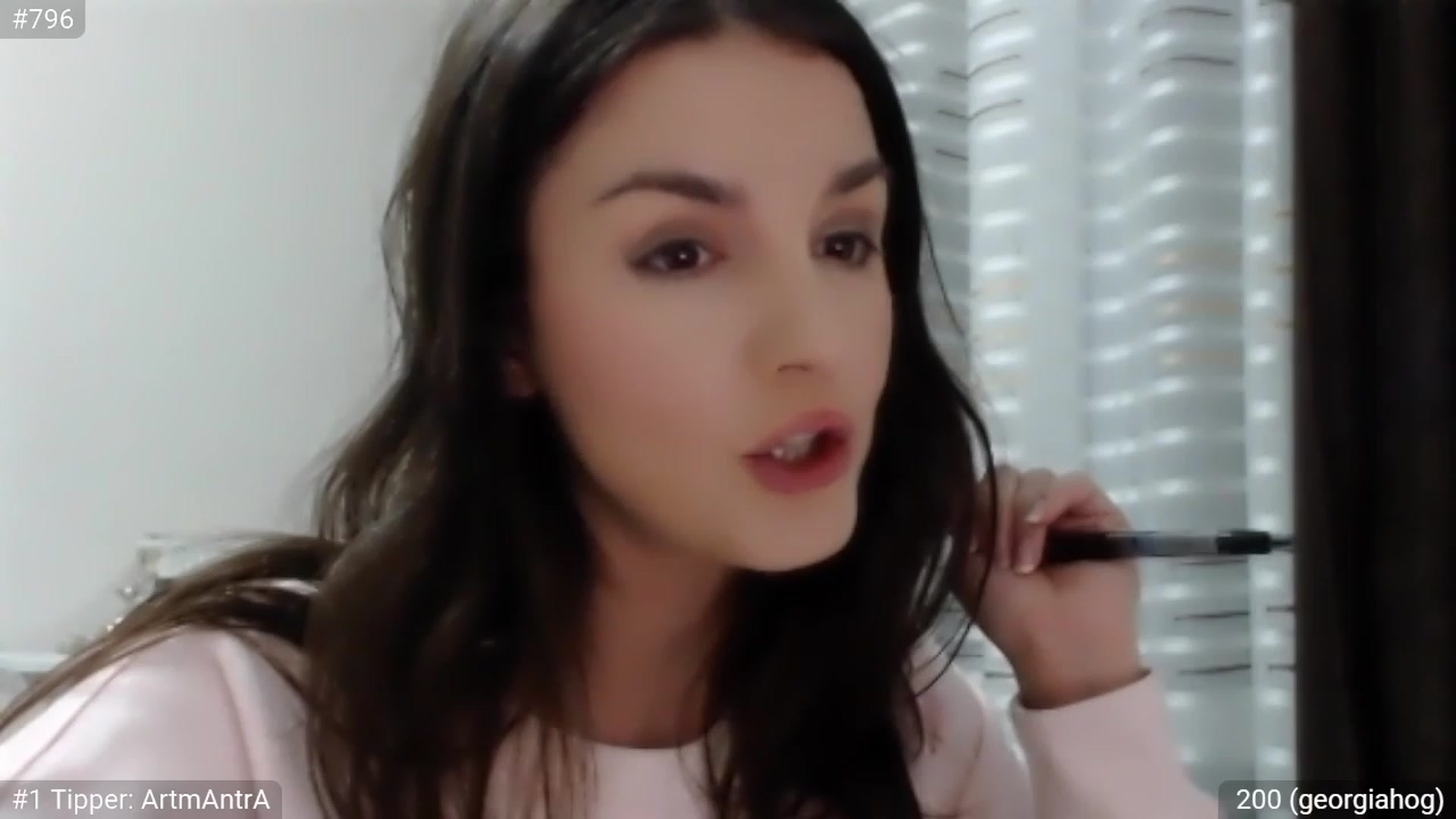 Gallery image thumbnail from CaramelFudge's myfreecams stream on, 04/16/2023, 20:31 image 7 of 20