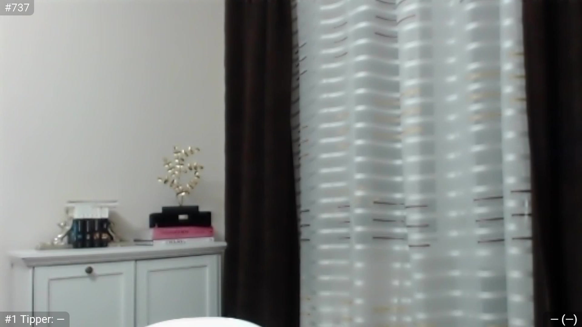 Gallery image thumbnail from CaramelFudge's myfreecams stream on, 04/19/2023, 20:08 image 2 of 20