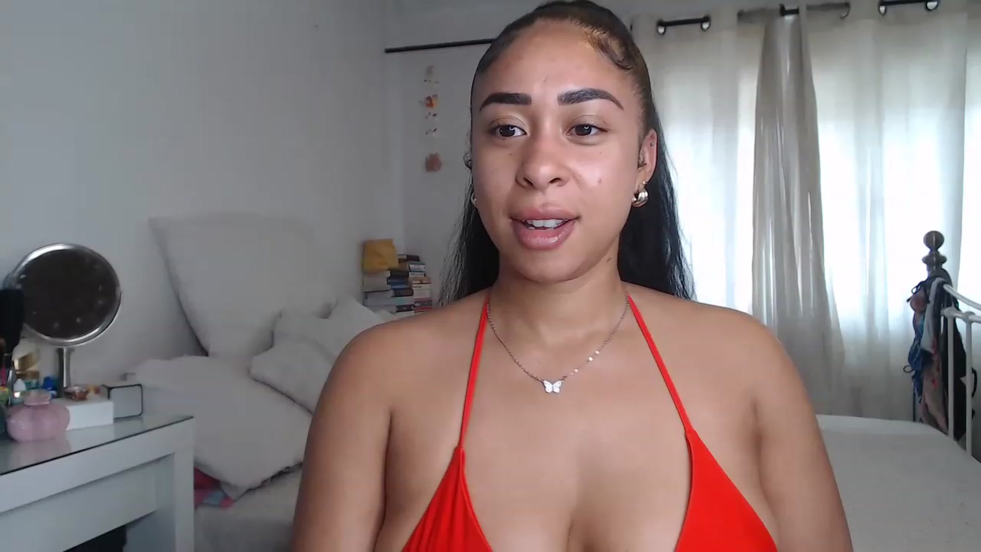 Gallery image thumbnail from Caramel_uk's myfreecams stream on, 06/26/2023, 09:15 image 11 of 20