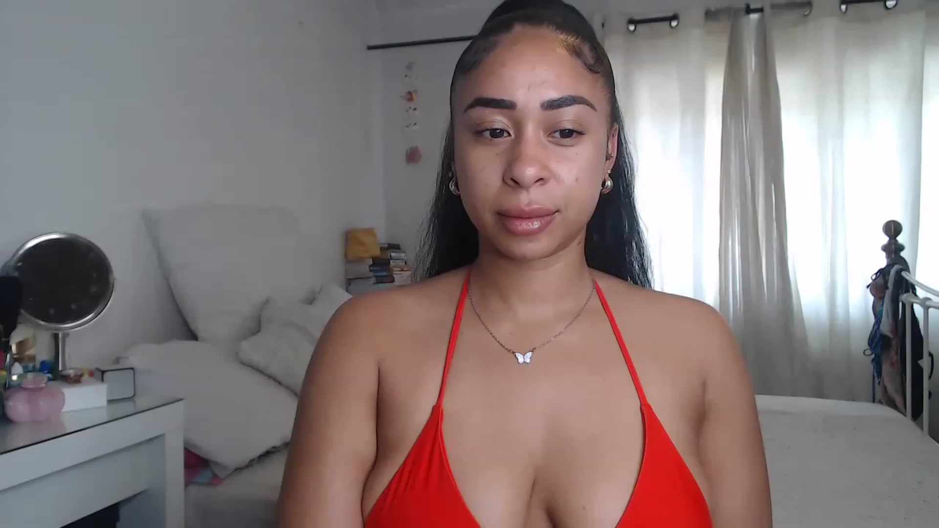 Gallery image thumbnail from Caramel_uk's myfreecams stream on, 06/26/2023, 09:15 image 5 of 20