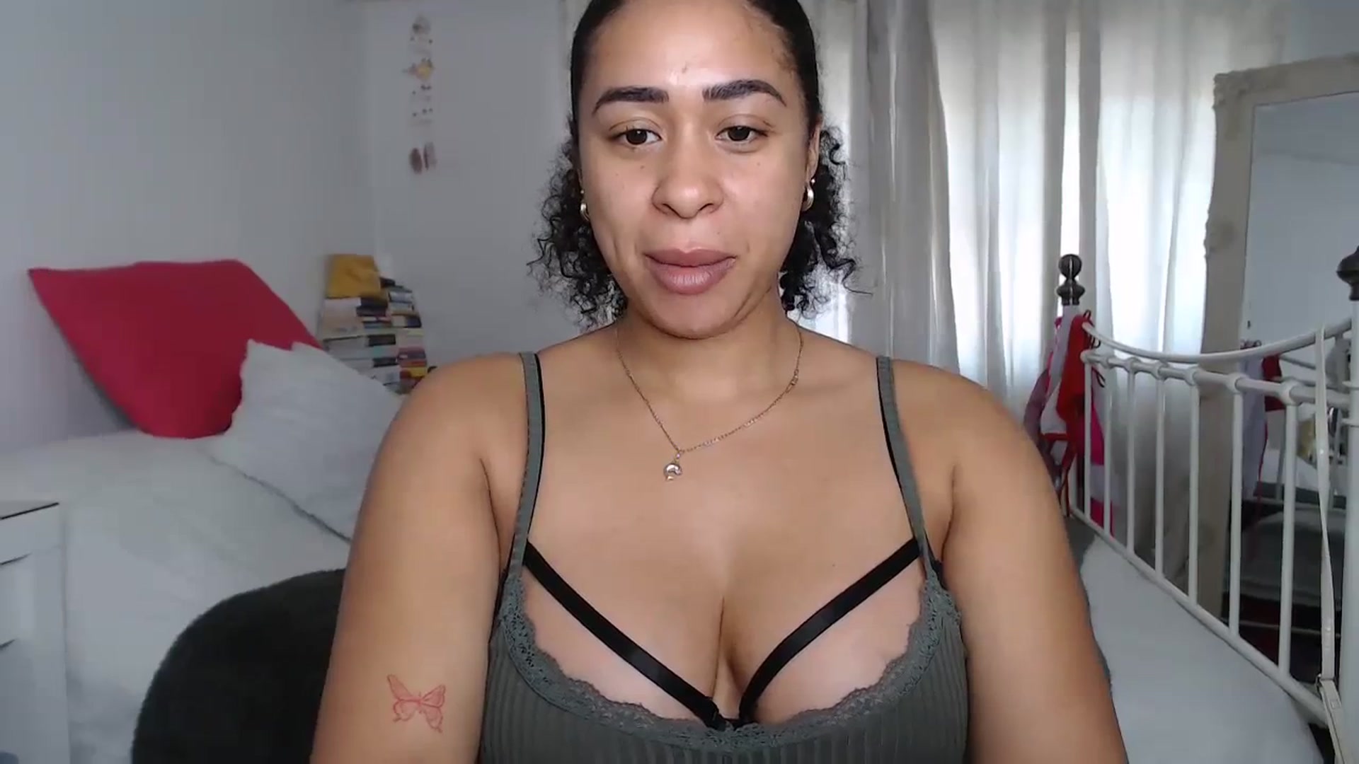Gallery image thumbnail from Caramel_uk's myfreecams stream on, 09/16/2023, 09:43 image 5 of 20