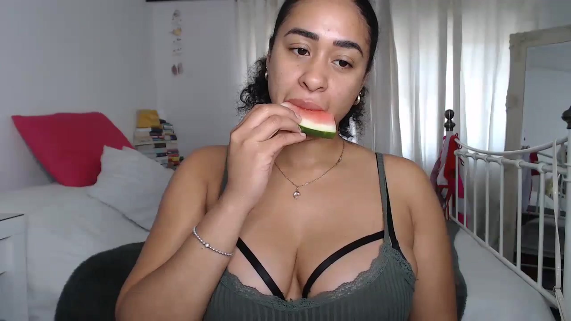 Gallery image thumbnail from Caramel_uk's myfreecams stream on, 09/16/2023, 09:43 image 2 of 20