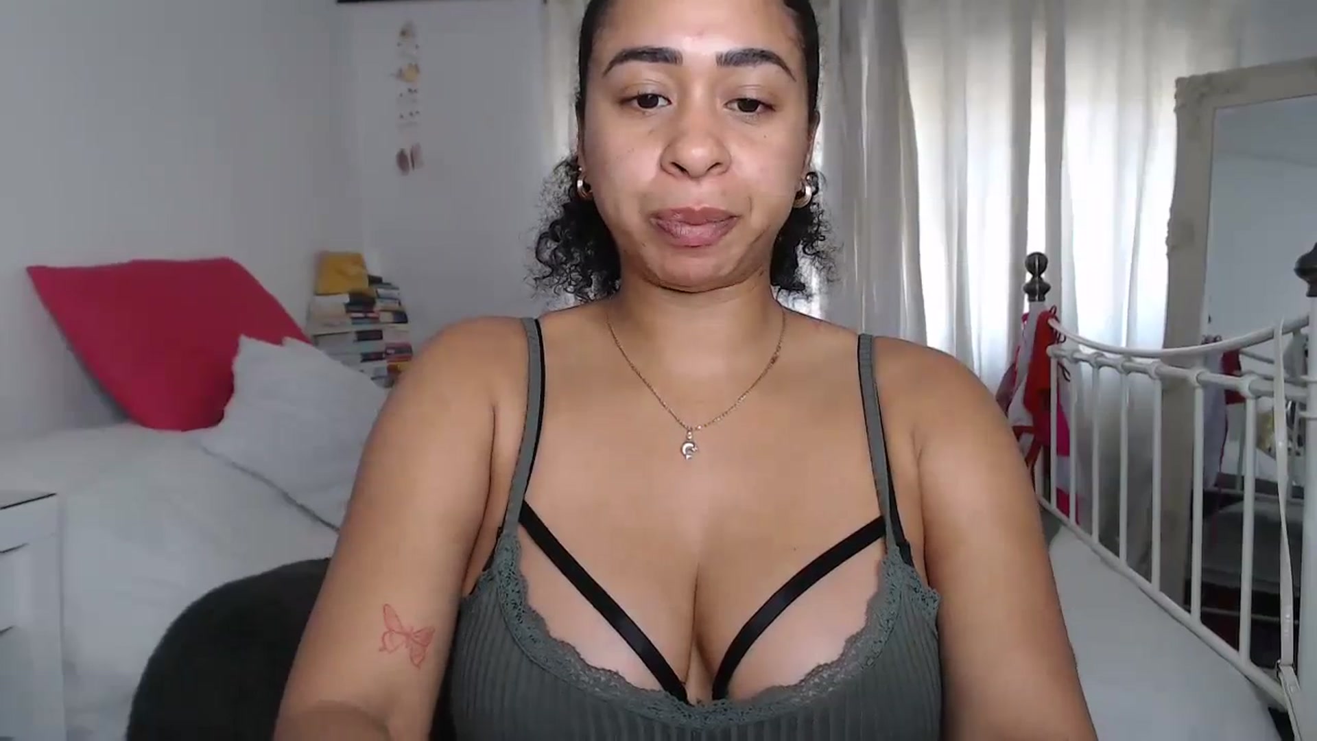 Gallery image thumbnail from Caramel_uk's myfreecams stream on, 09/16/2023, 09:43 image 3 of 20