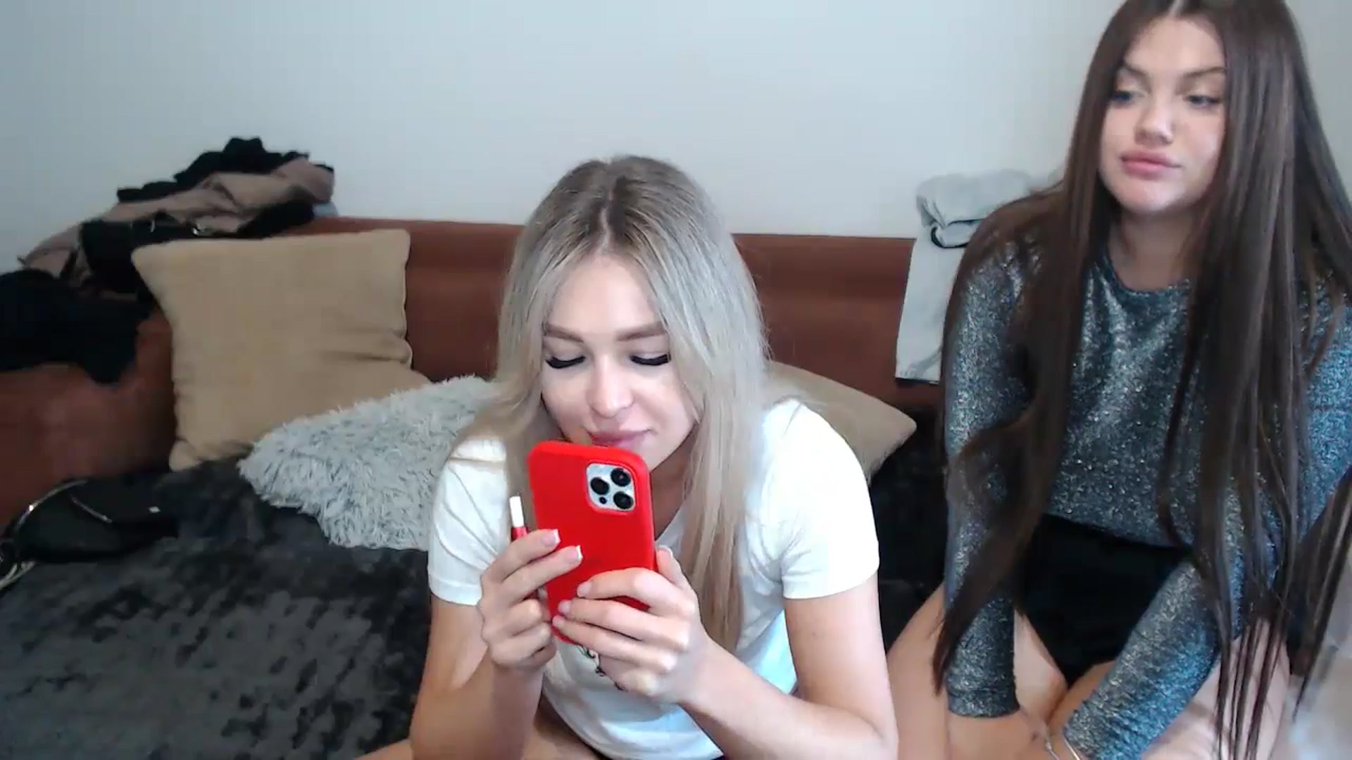 Gallery image thumbnail from Caramelkaa's myfreecams stream on, 04/28/2024, 12:43 image 3 of 20