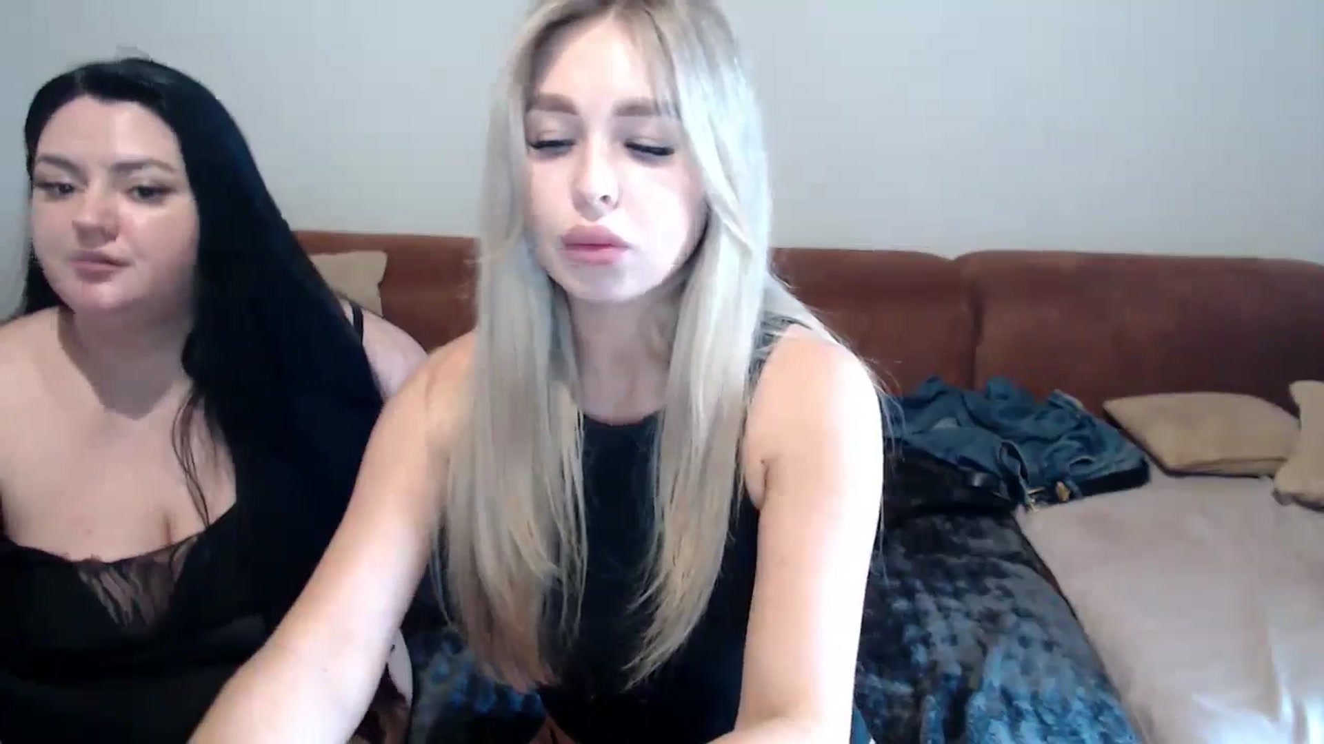 Gallery image thumbnail from Caramelkaa's myfreecams stream on, 04/29/2024, 12:17 image 19 of 20