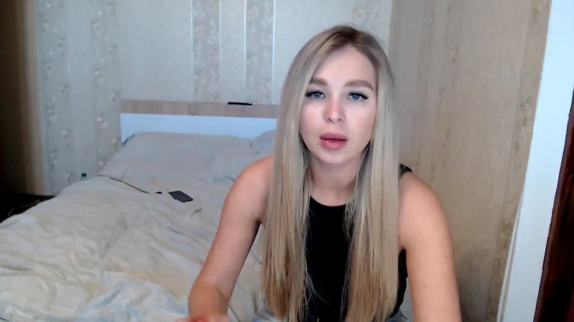 Gallery image thumbnail from Caramelkaa's myfreecams stream on, 05/01/2024, 12:40 image 15 of 20