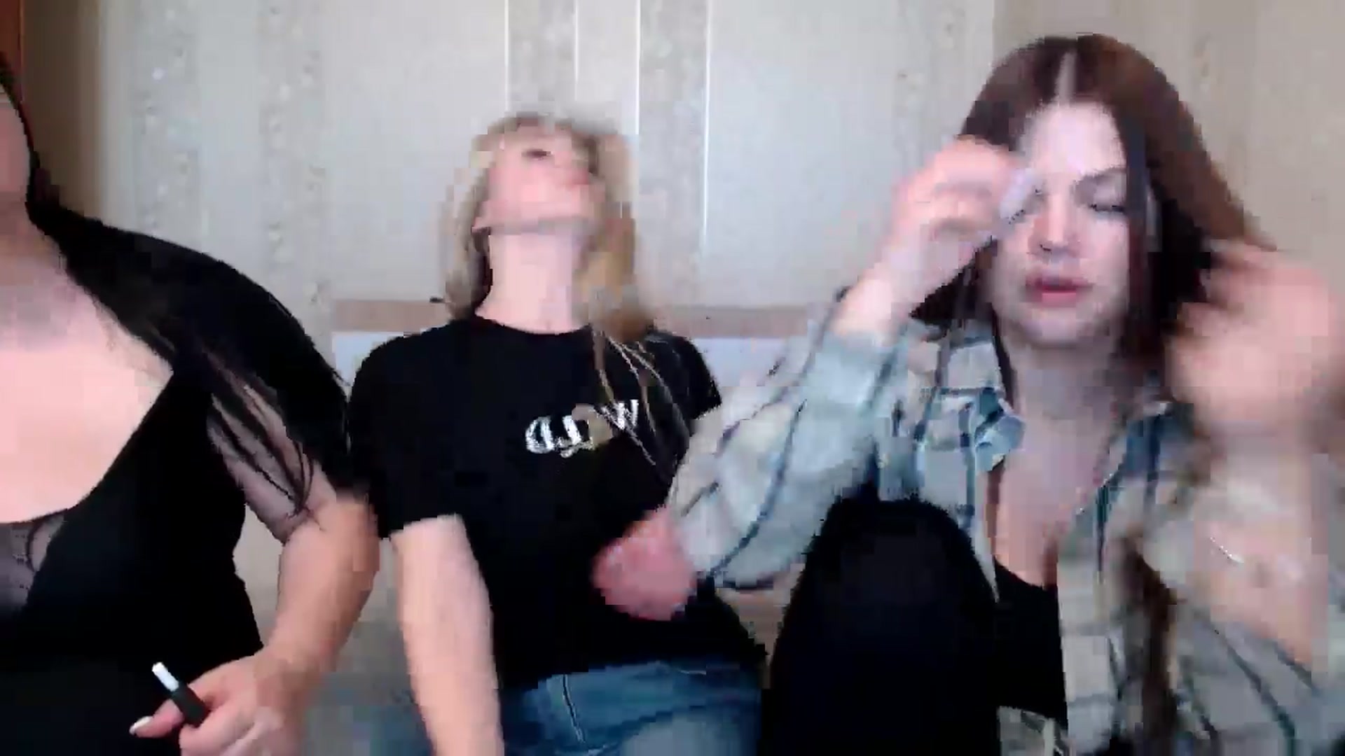 Gallery image thumbnail from Caramelkaa's myfreecams stream on, 05/09/2024, 13:05 image 15 of 20