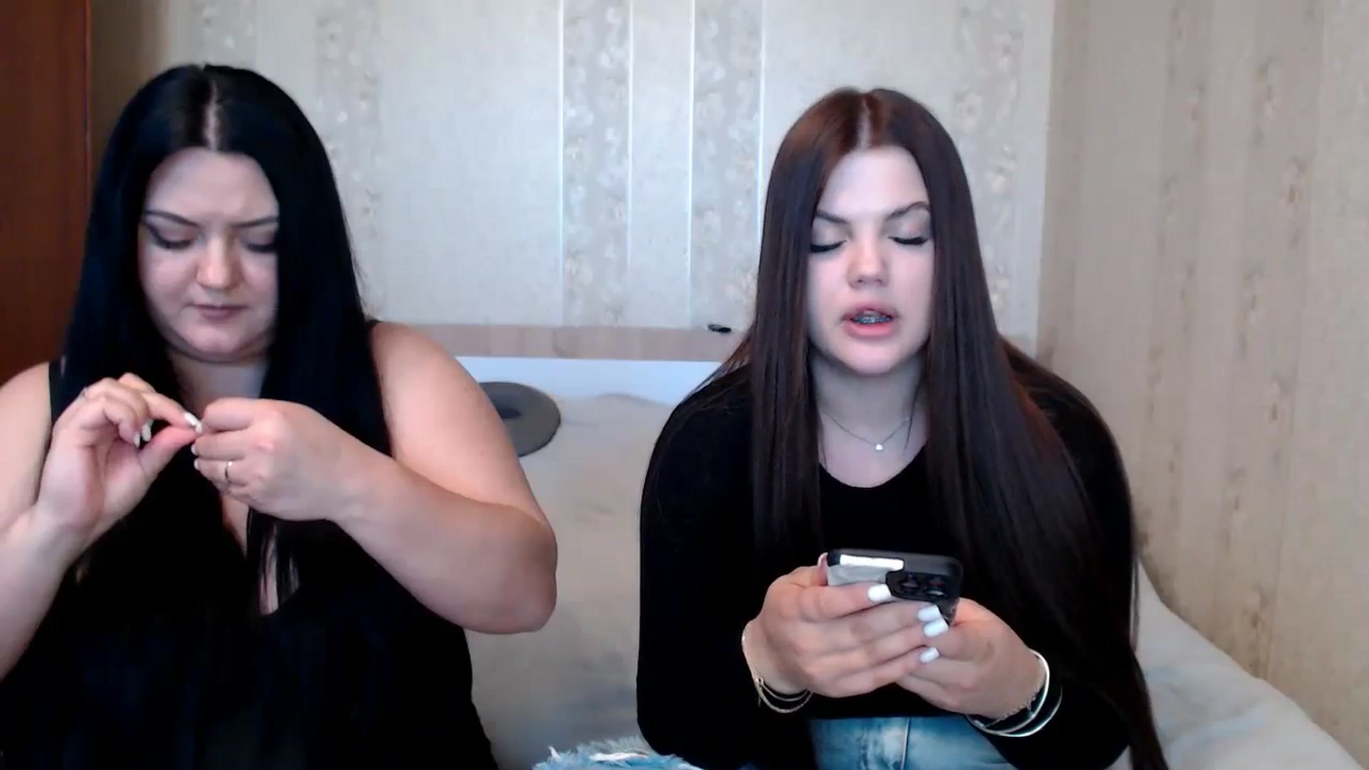 Gallery image thumbnail from Caramelkaa's myfreecams stream on, 05/10/2024, 13:57 image 11 of 20
