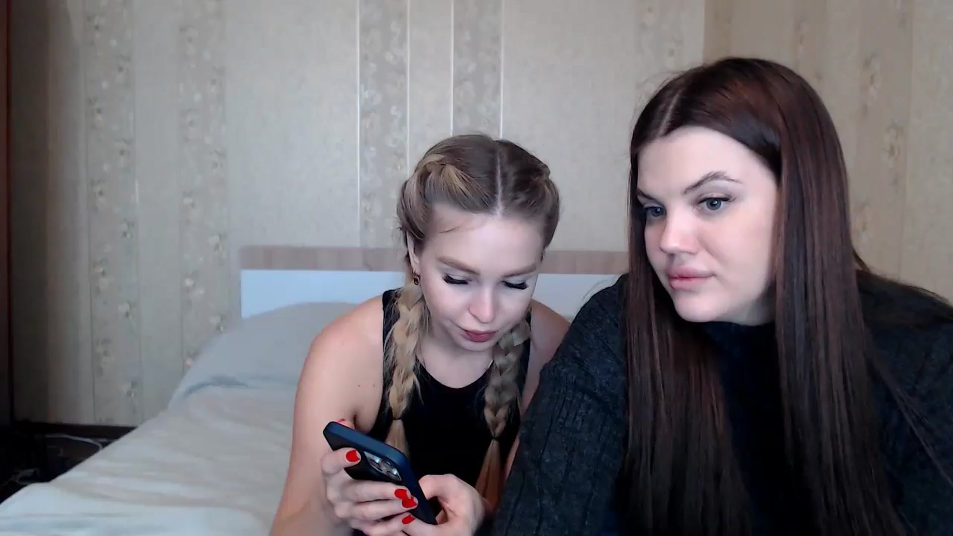 Gallery image thumbnail from Caramelkaa's myfreecams stream on, 05/15/2024, 13:18 image 1 of 20
