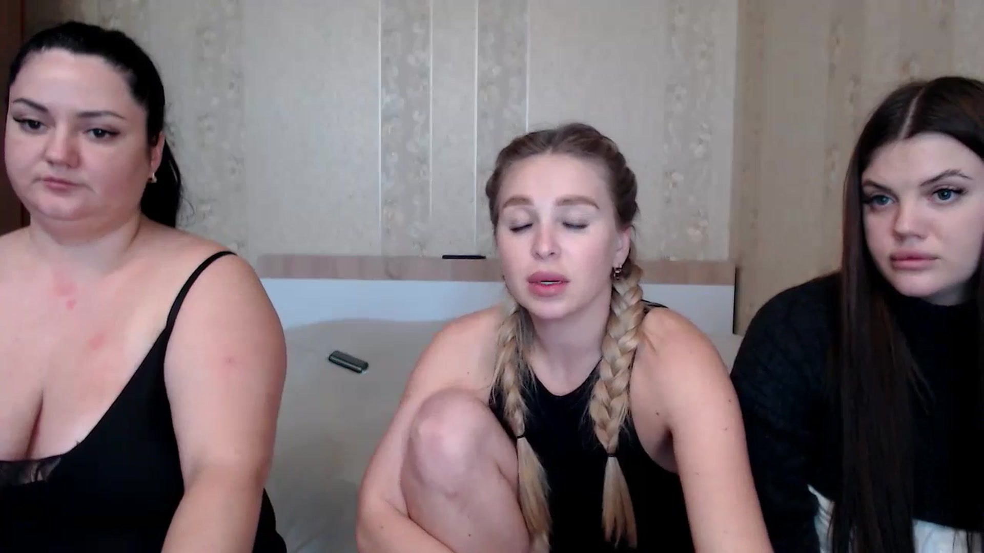 Gallery image thumbnail from Caramelkaa's myfreecams stream on, 05/15/2024, 13:52 image 5 of 20