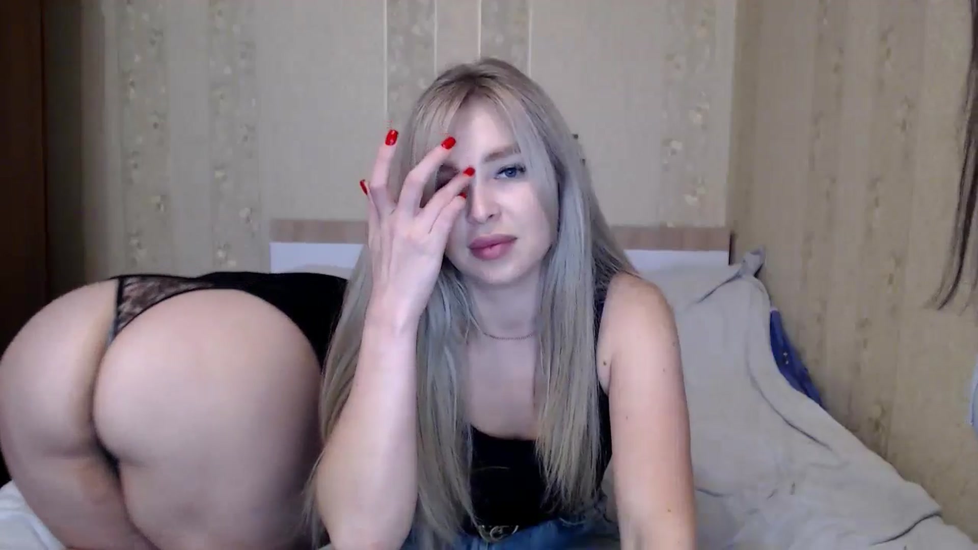 Gallery image thumbnail from Caramelkaa's myfreecams stream on, 05/16/2024, 15:40 image 8 of 20