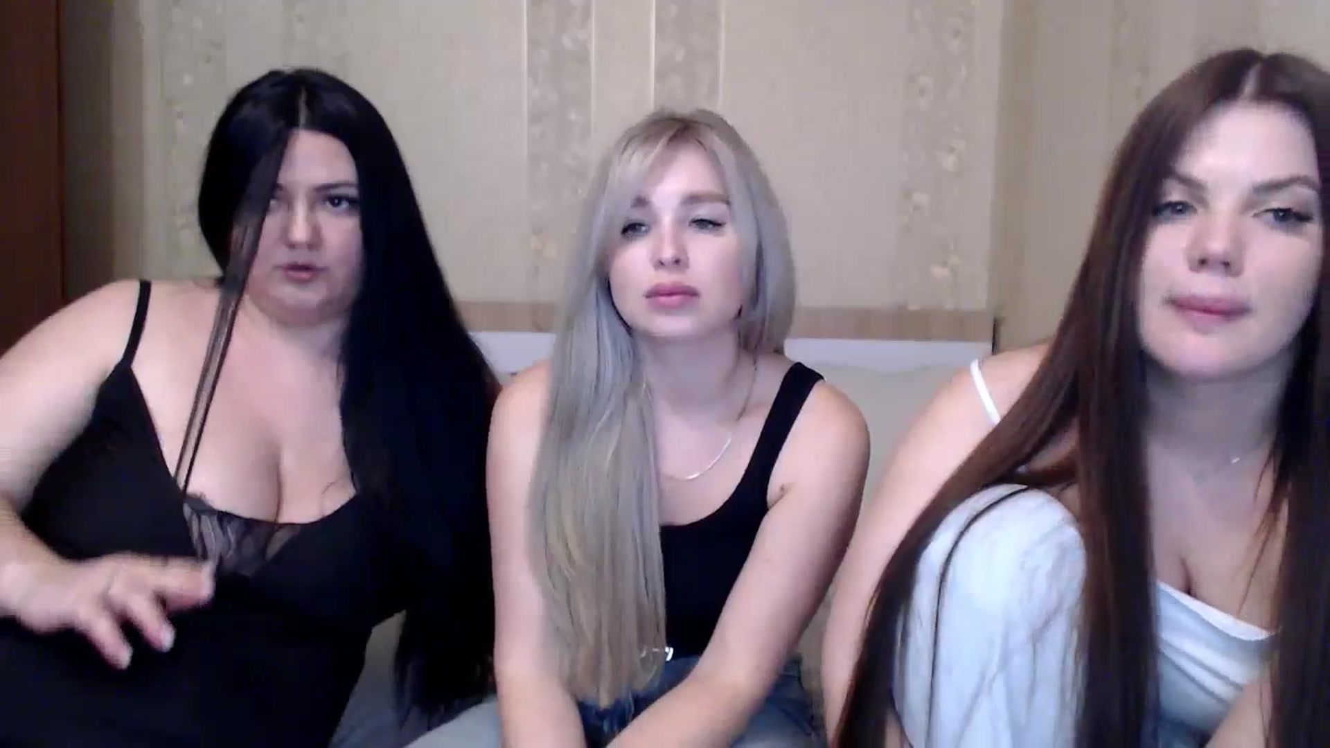 Gallery image thumbnail from Caramelkaa's myfreecams stream on, 05/16/2024, 16:08 image 19 of 20