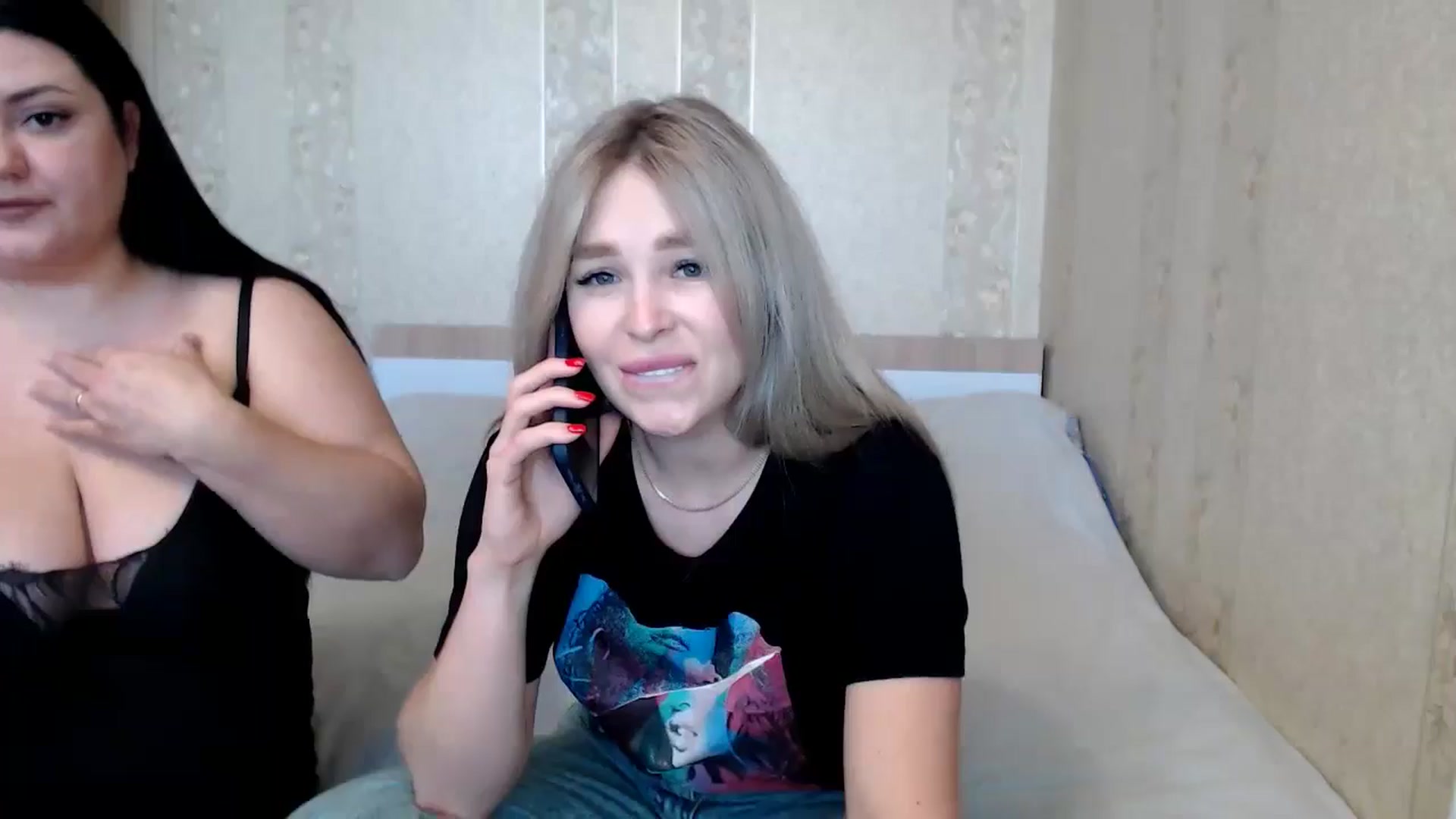 Gallery image thumbnail from Caramelkaa's myfreecams stream on, 05/18/2024, 10:16 image 1 of 20