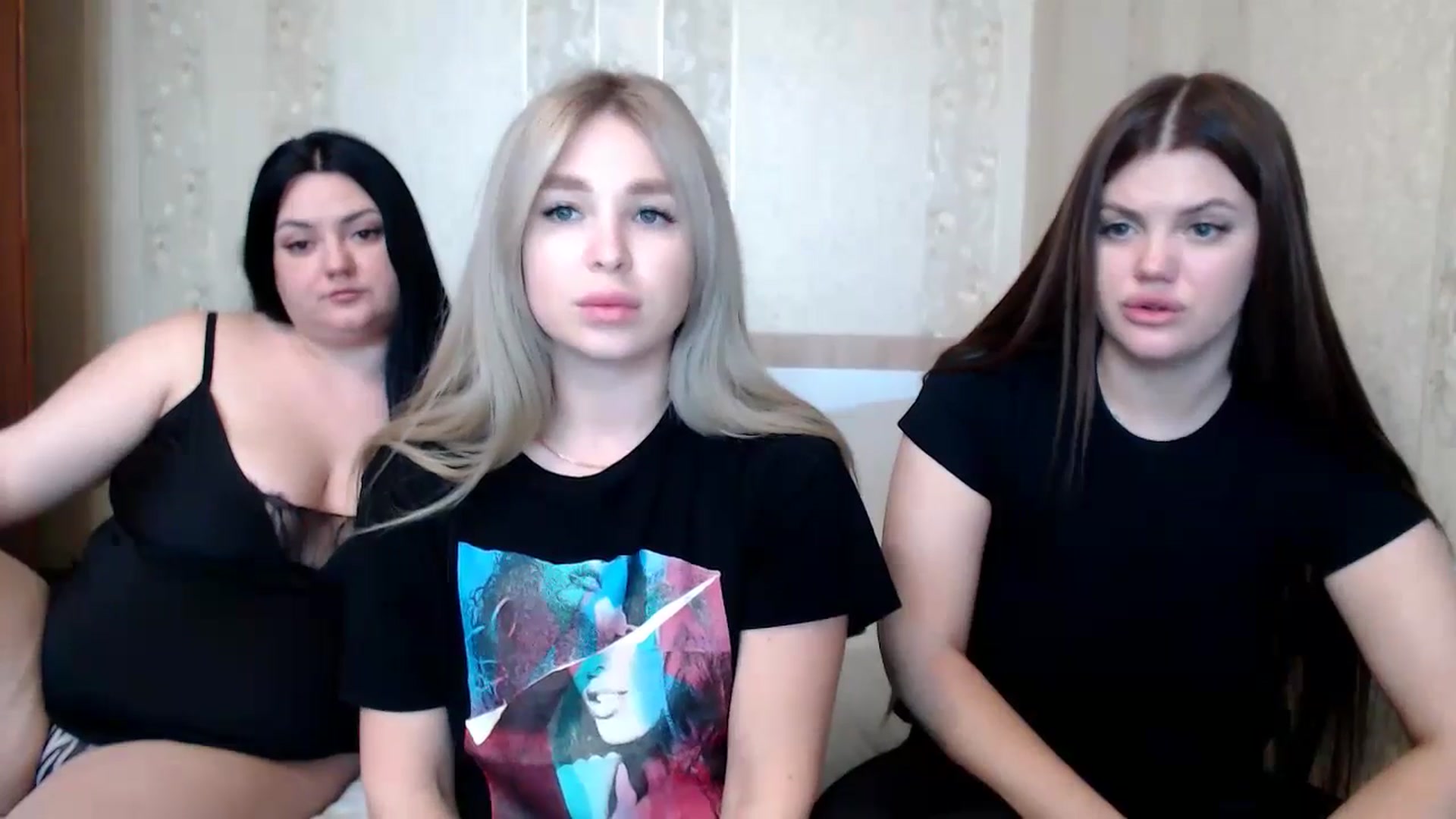 Gallery image thumbnail from Caramelkaa's myfreecams stream on, 05/18/2024, 11:10 image 9 of 20