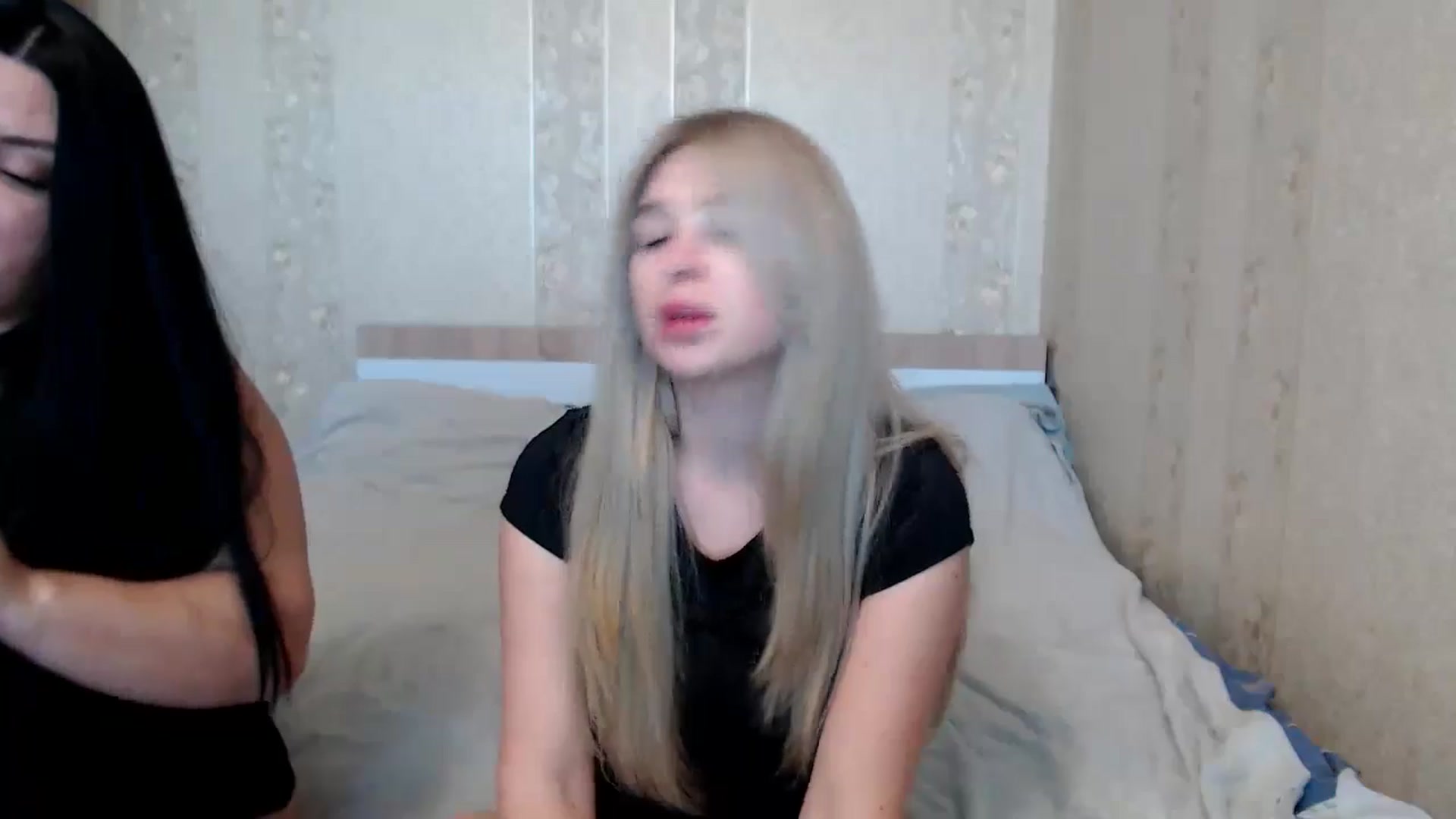 Gallery image thumbnail from Caramelkaa's myfreecams stream on, 05/19/2024, 12:03 image 16 of 20