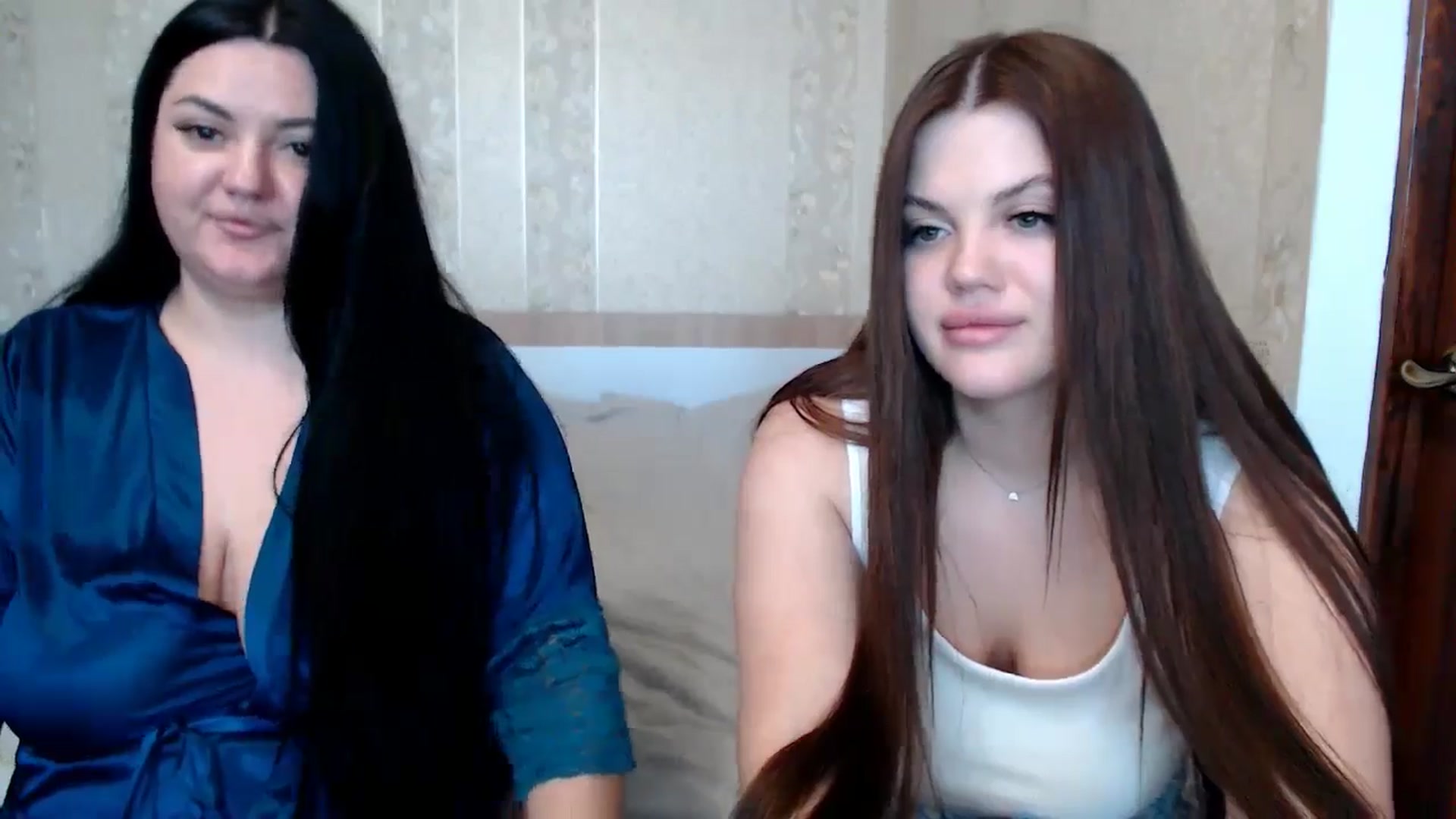 Gallery image thumbnail from Caramelkaa's myfreecams stream on, 05/24/2024, 10:20 image 15 of 20