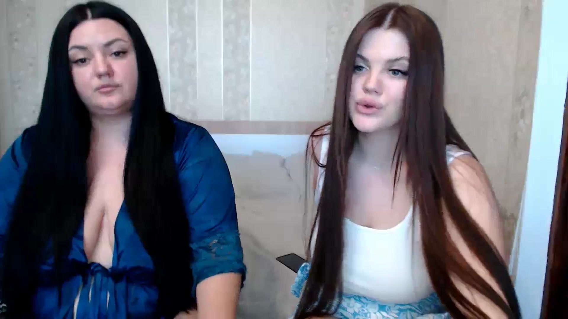 Gallery image thumbnail from Caramelkaa's myfreecams stream on, 05/24/2024, 12:00 image 11 of 20