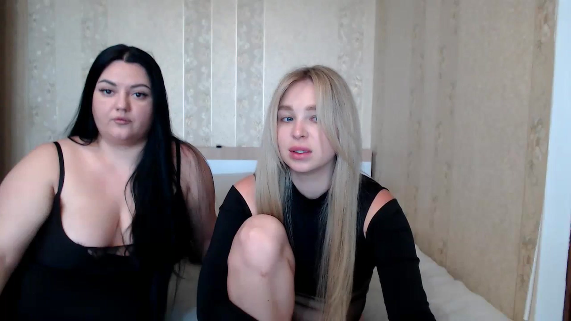 Gallery image thumbnail from Caramelkaa's myfreecams stream on, 05/27/2024, 08:25 image 20 of 20