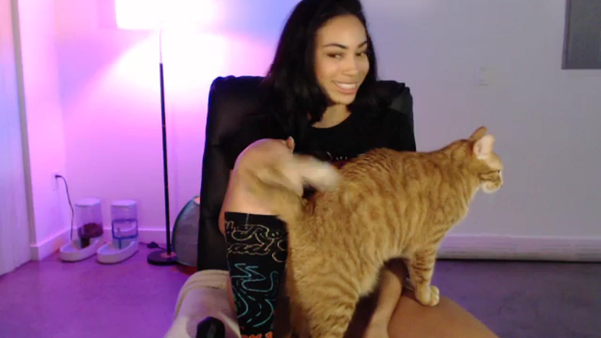 Gallery image thumbnail from Caramelldoll1's myfreecams stream on, 05/08/2024, 03:25 image 6 of 20