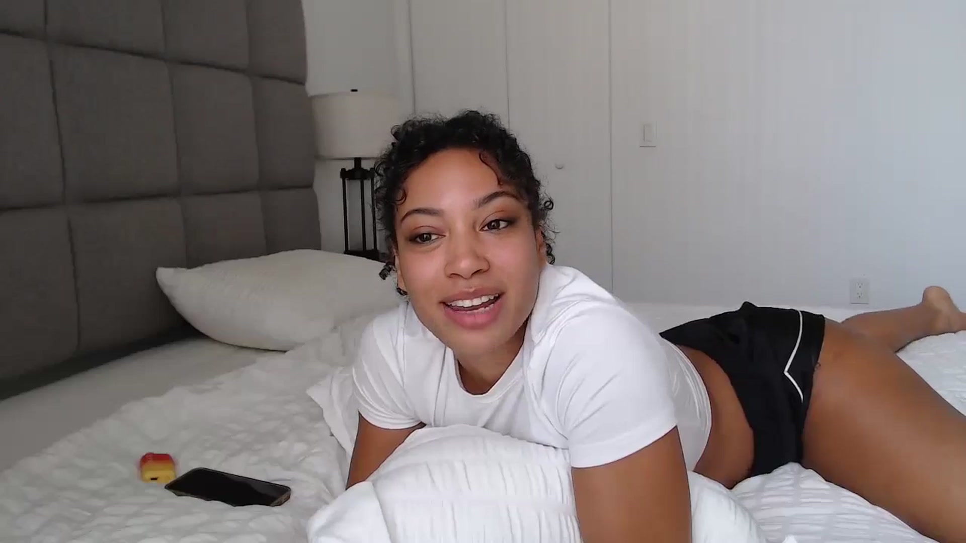 Gallery image thumbnail from Caramelldoll1's myfreecams stream on, 07/08/2024, 21:20 image 13 of 20