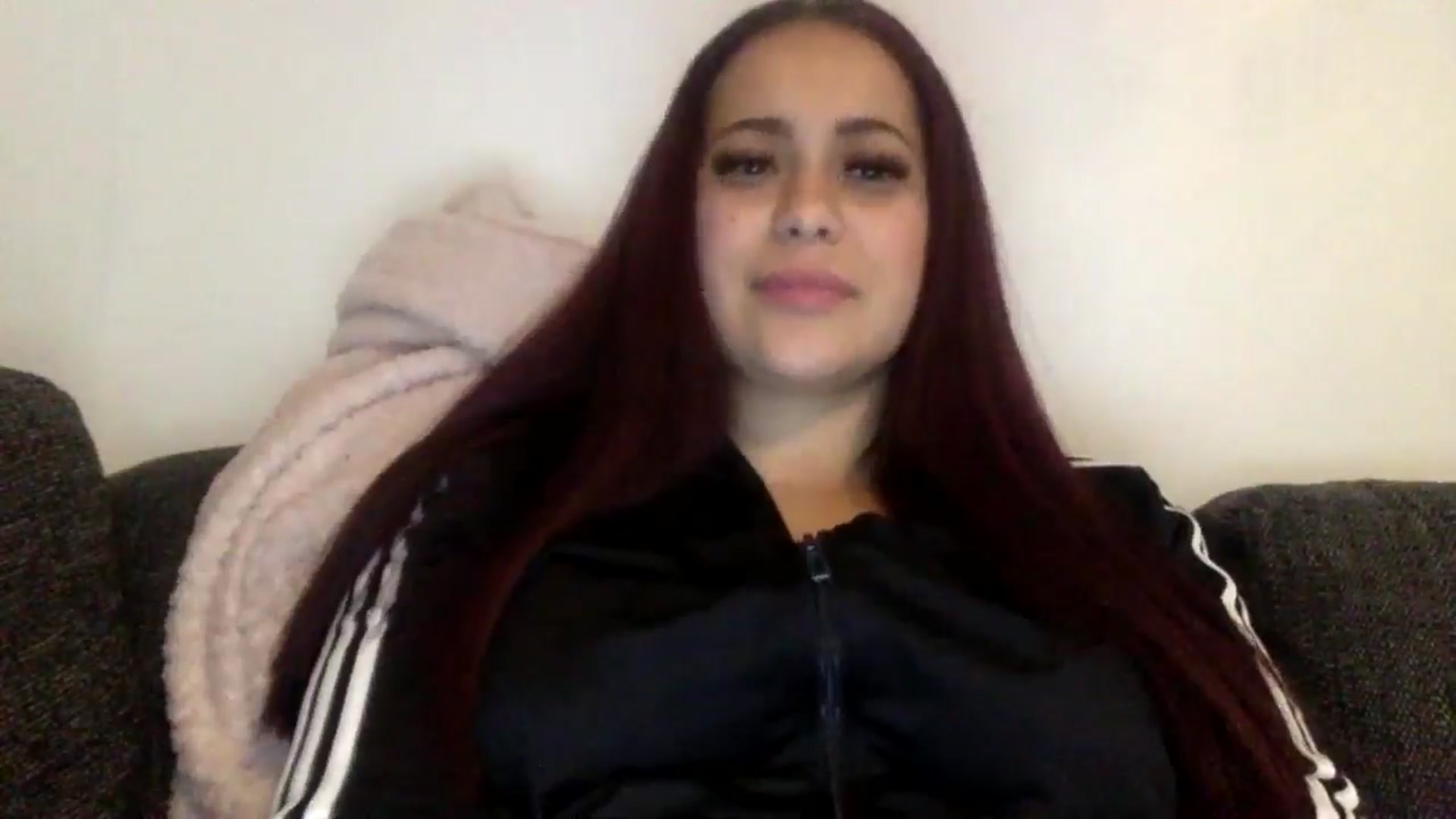 Gallery image thumbnail from Carameltwirlx's myfreecams stream on, 04/20/2025, 23:35 image 18 of 20