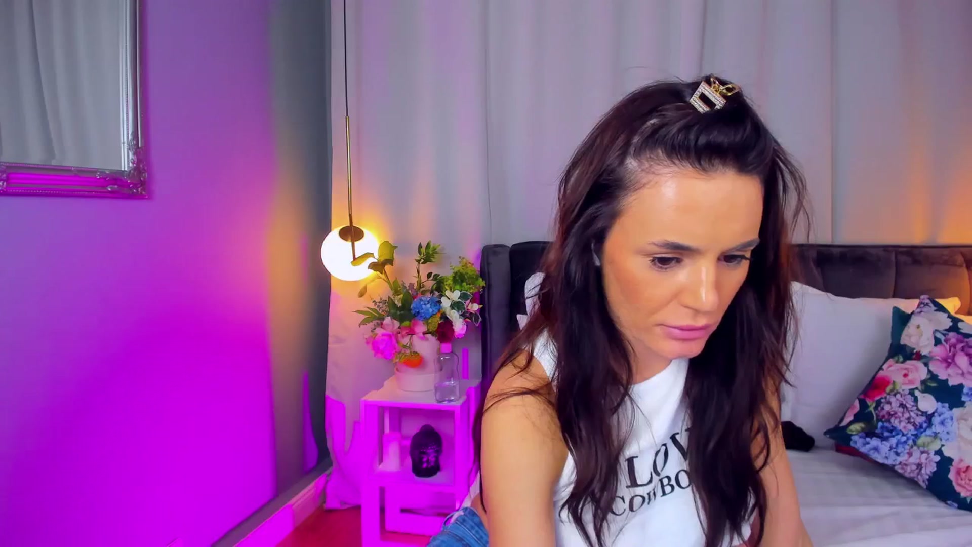 Gallery image thumbnail from CarlaWhiteX's myfreecams stream on, 01/07/2026, 11:50 image 19 of 20