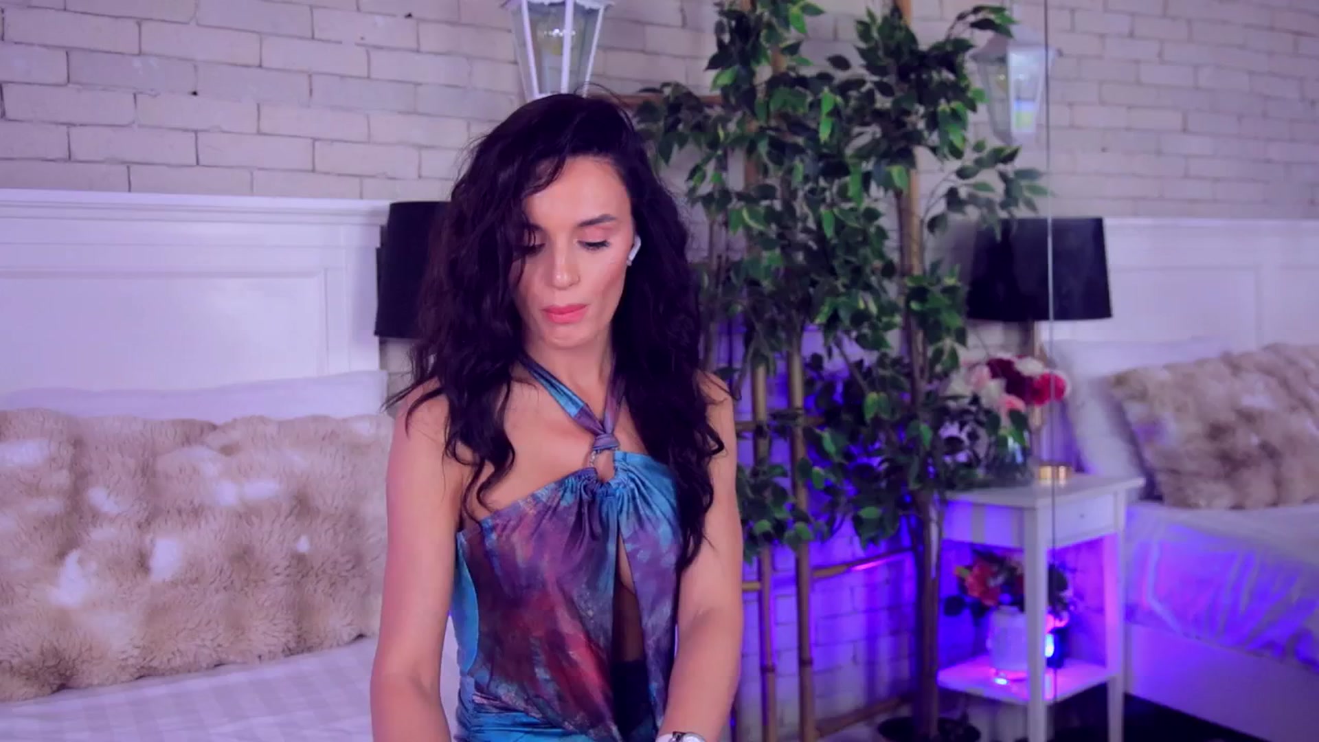 Gallery image thumbnail from CarlaWhiteX's myfreecams stream on, 05/02/2026, 10:51 image 8 of 20