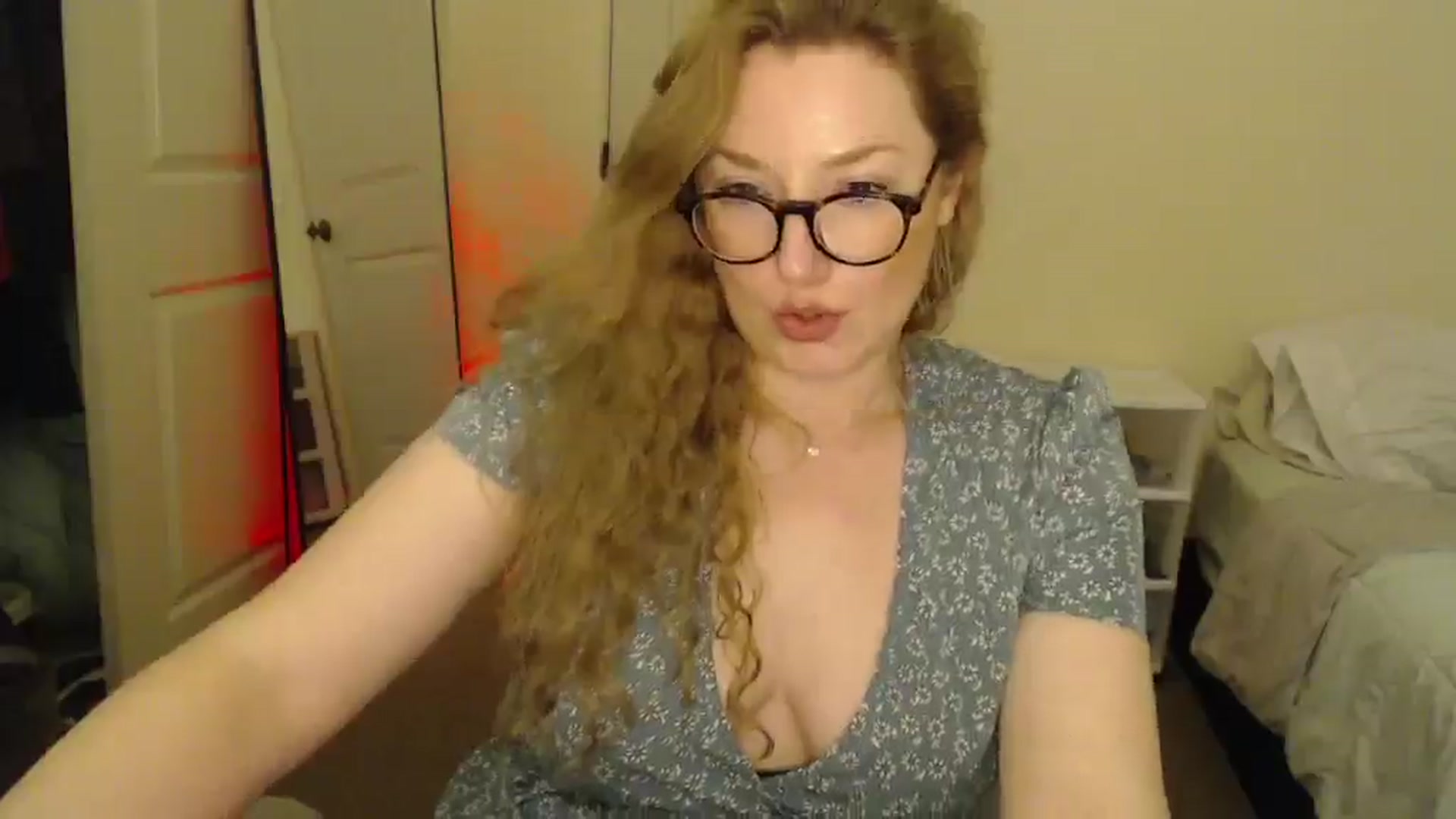 Gallery image thumbnail from CarlyNextDoor's myfreecams stream on, 03/19/2026, 01:32 image 20 of 20