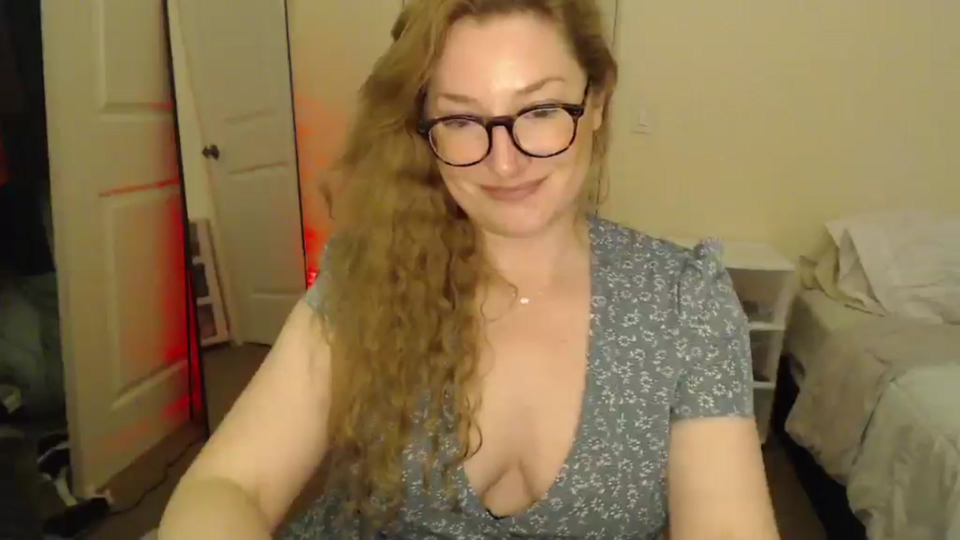Gallery image thumbnail from CarlyNextDoor's myfreecams stream on, 03/19/2026, 01:32 image 14 of 20