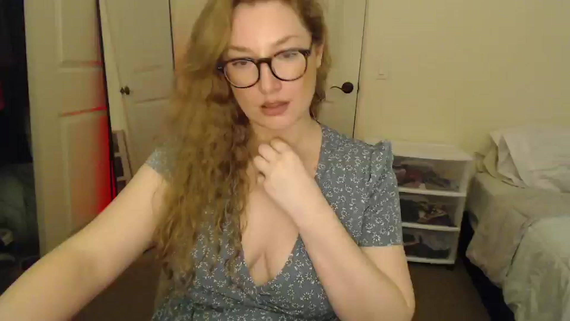 Gallery image thumbnail from CarlyNextDoor's myfreecams stream on, 03/19/2026, 01:32 image 2 of 20