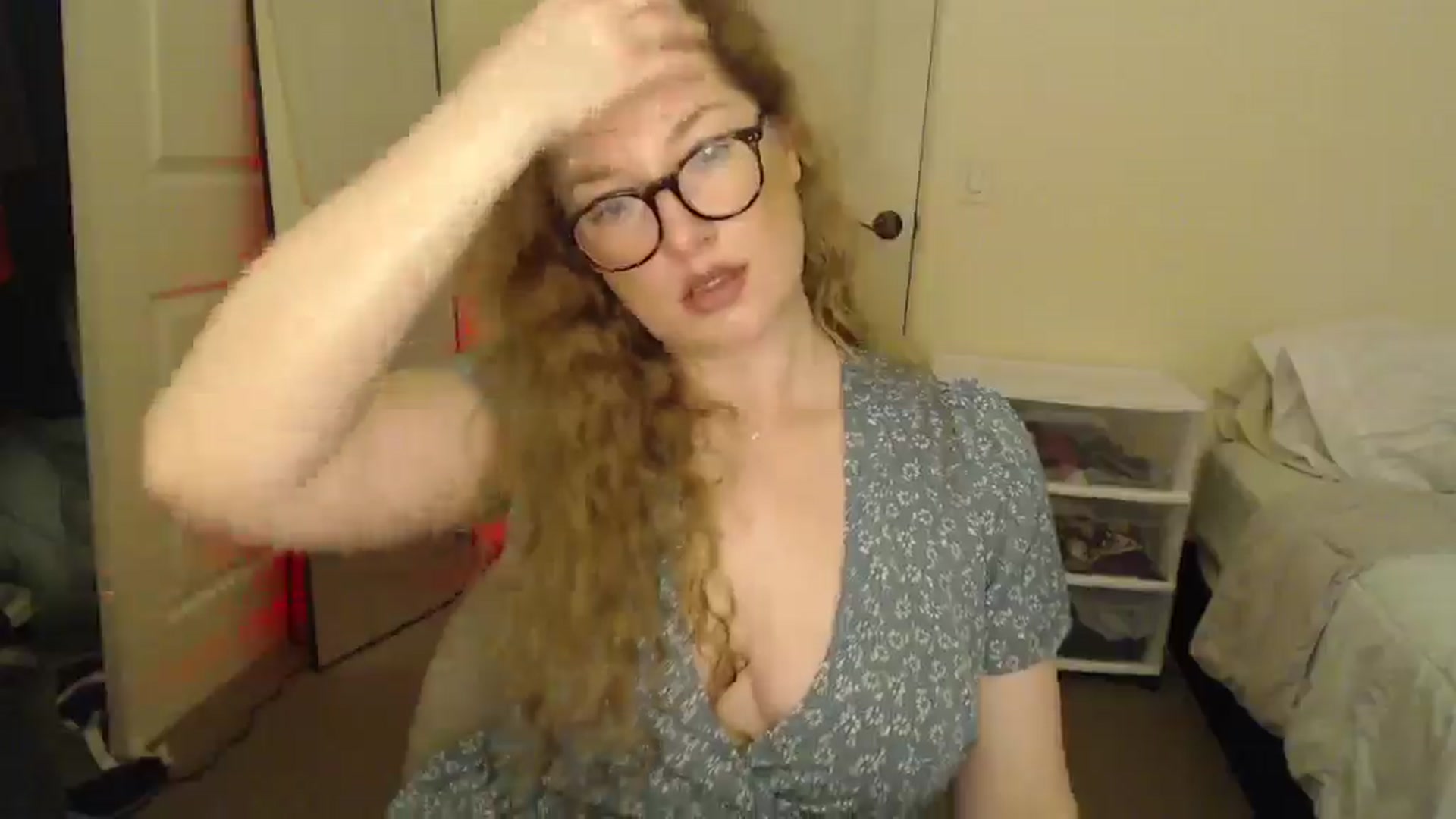 Gallery image thumbnail from CarlyNextDoor's myfreecams stream on, 03/19/2026, 01:32 image 11 of 20
