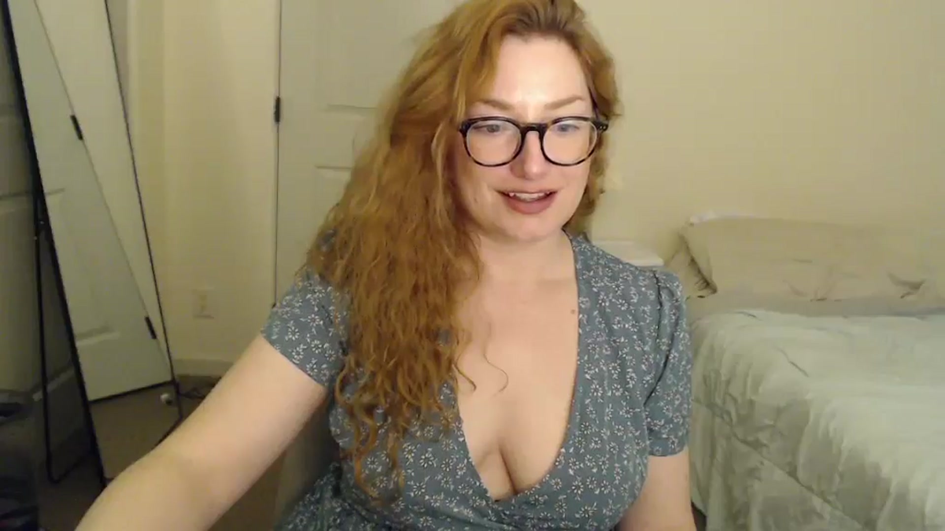 Gallery image thumbnail from CarlyNextDoor's myfreecams stream on, 04/07/2026, 24:00 image 10 of 20