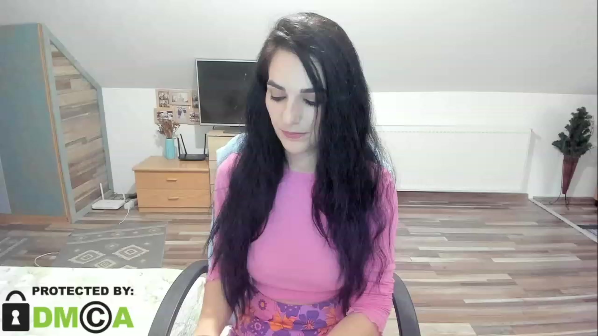 Gallery image thumbnail from CarlyyRose's myfreecams stream on, 02/17/2023, 13:14 image 15 of 20