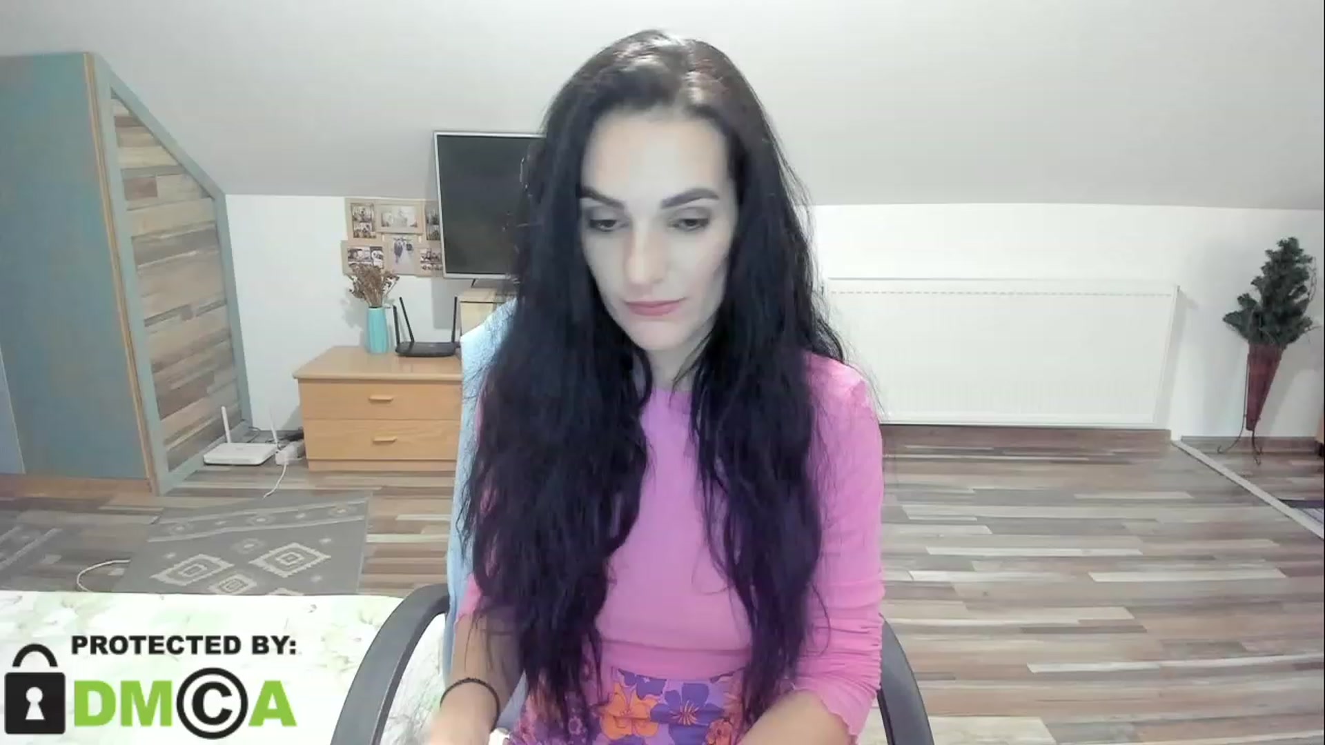 Gallery image thumbnail from CarlyyRose's myfreecams stream on, 02/17/2023, 13:14 image 16 of 20