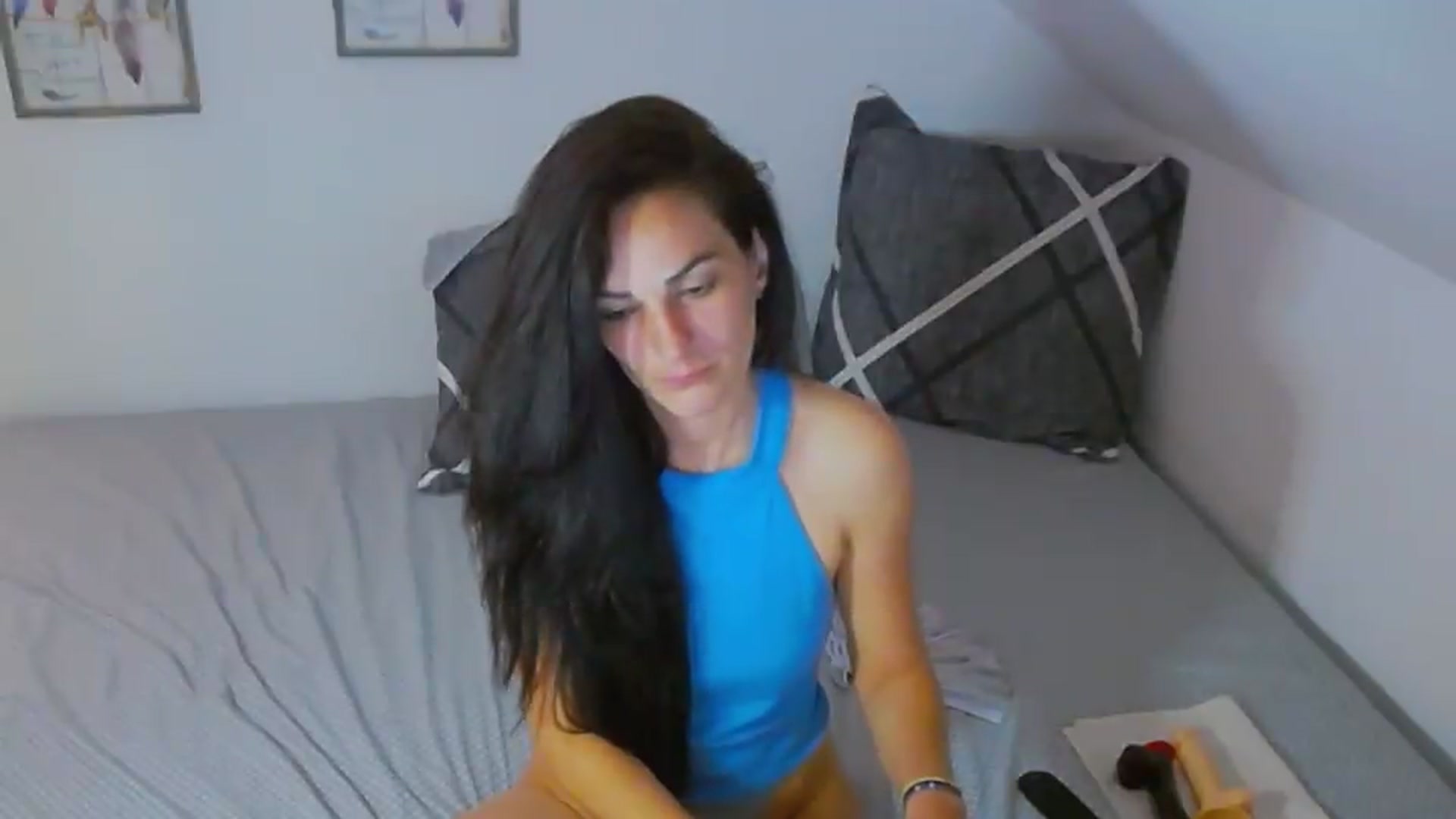 Gallery image thumbnail from CarlyyRose's myfreecams stream on, 05/07/2026, 14:10 image 14 of 20
