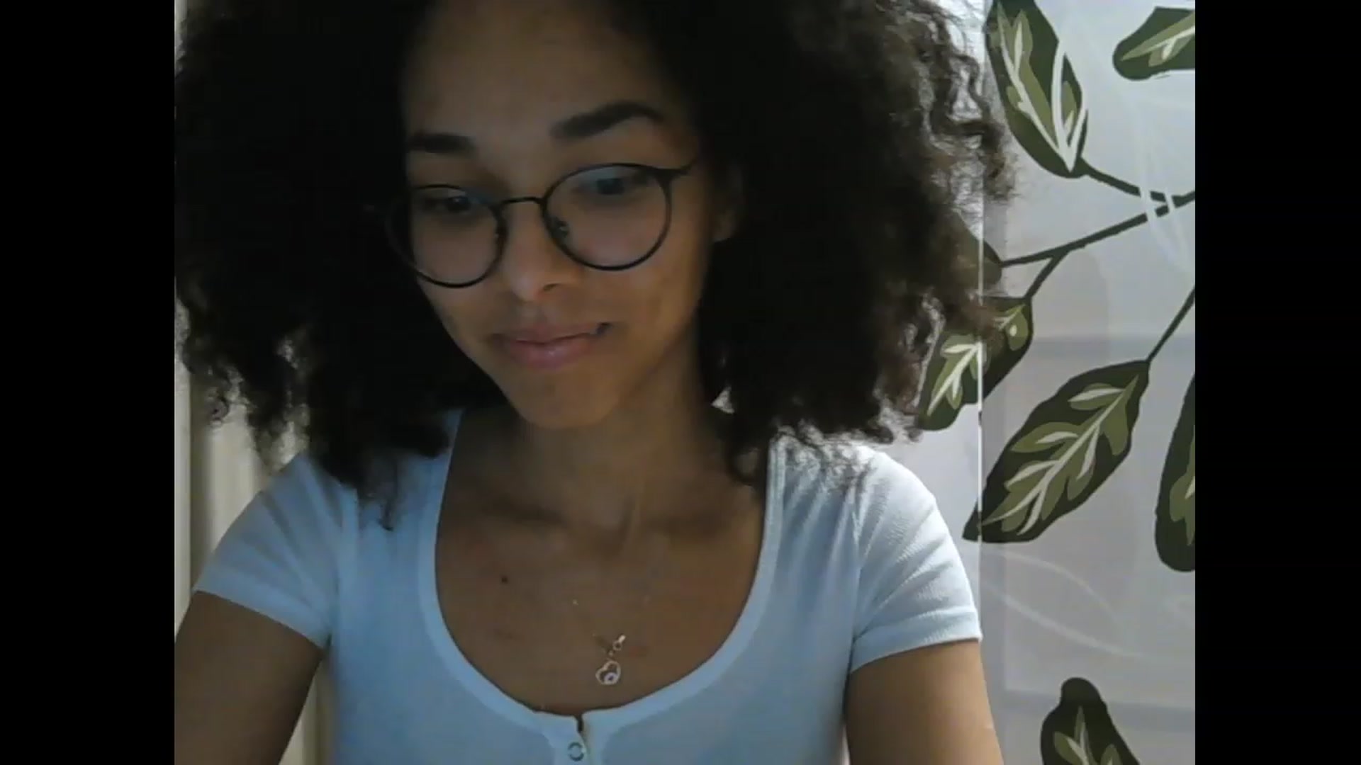 Gallery image thumbnail from Carmel_Dee's myfreecams stream on, 04/06/2023, 24:01 image 9 of 20
