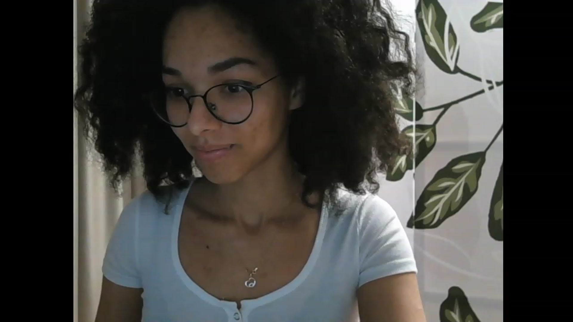 Gallery image thumbnail from Carmel_Dee's myfreecams stream on, 04/06/2023, 24:01 image 6 of 20