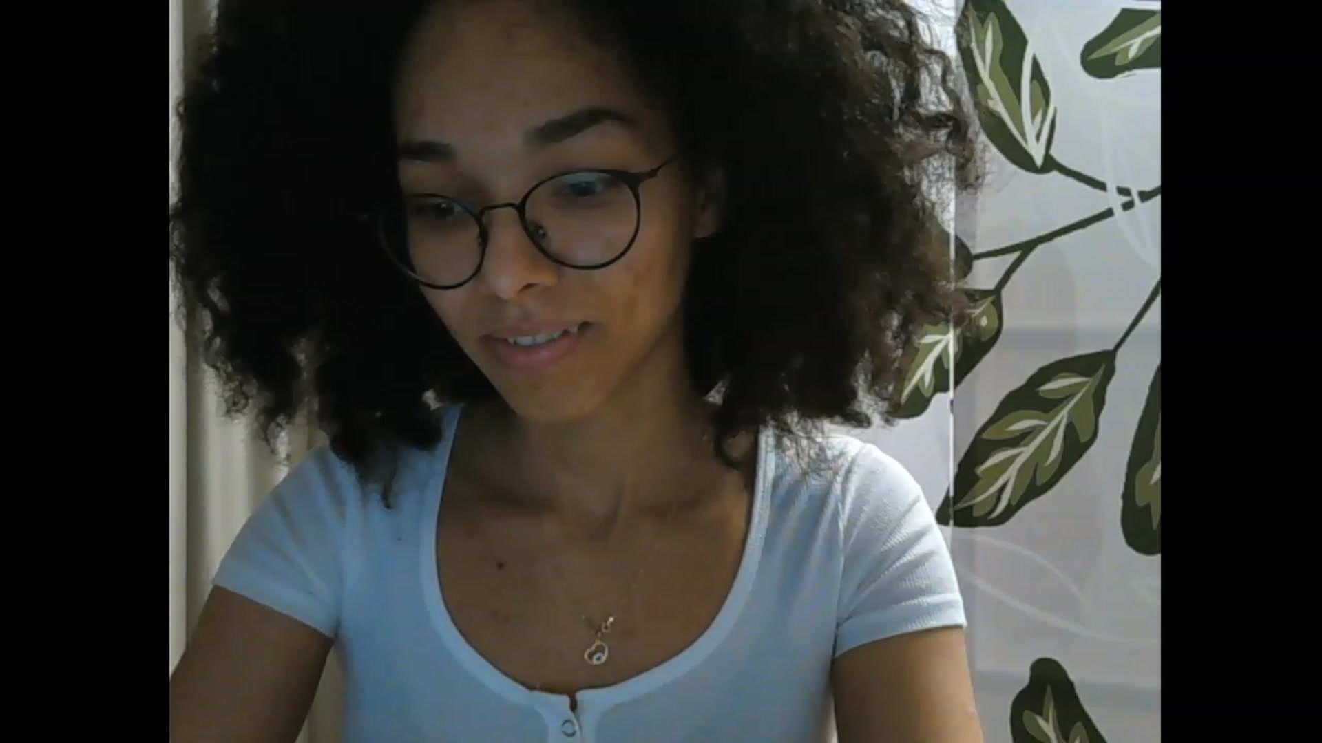 Gallery image thumbnail from Carmel_Dee's myfreecams stream on, 04/06/2023, 24:01 image 8 of 20