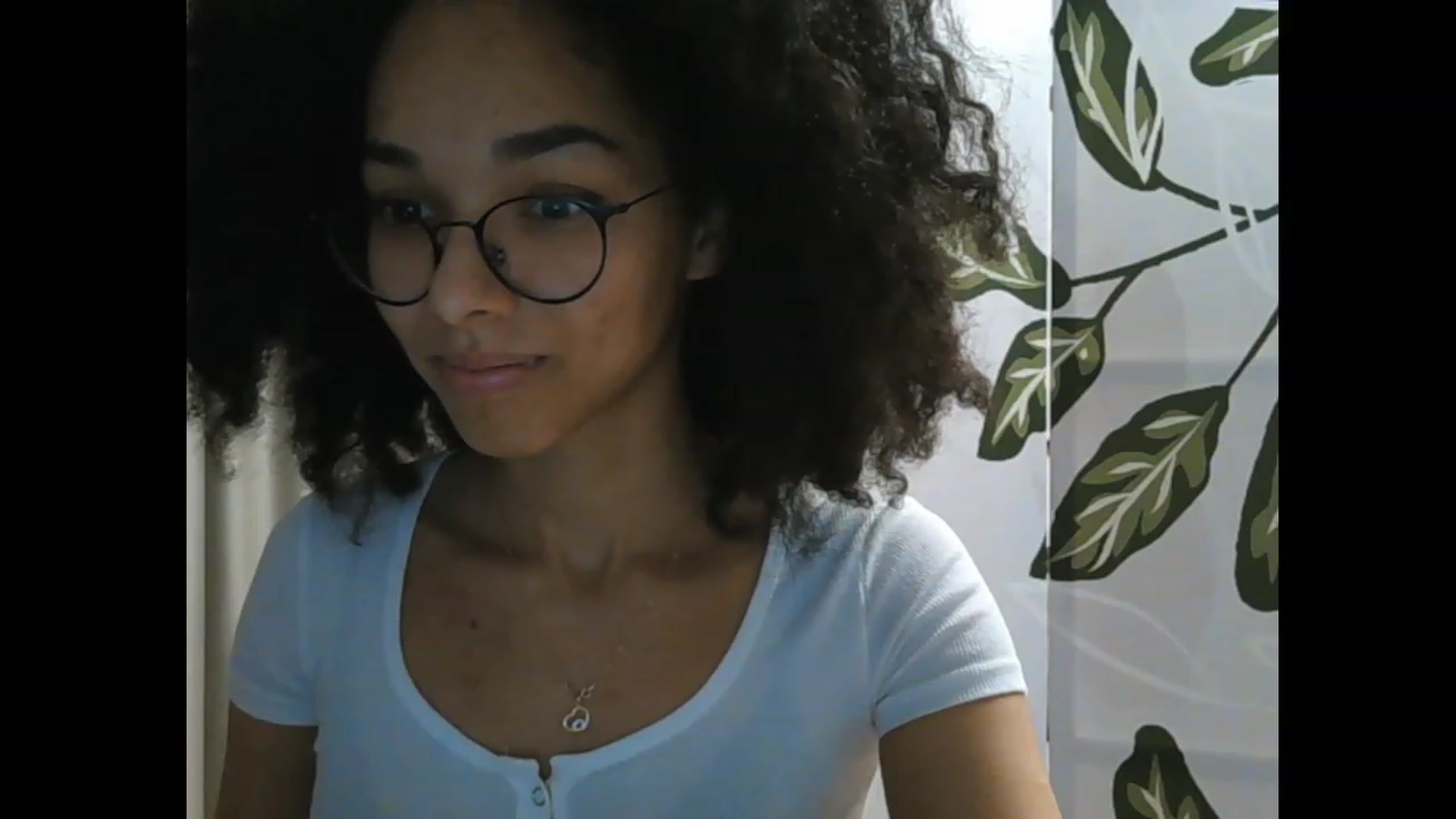 Gallery image thumbnail from Carmel_Dee's myfreecams stream on, 04/06/2023, 24:01 image 14 of 20