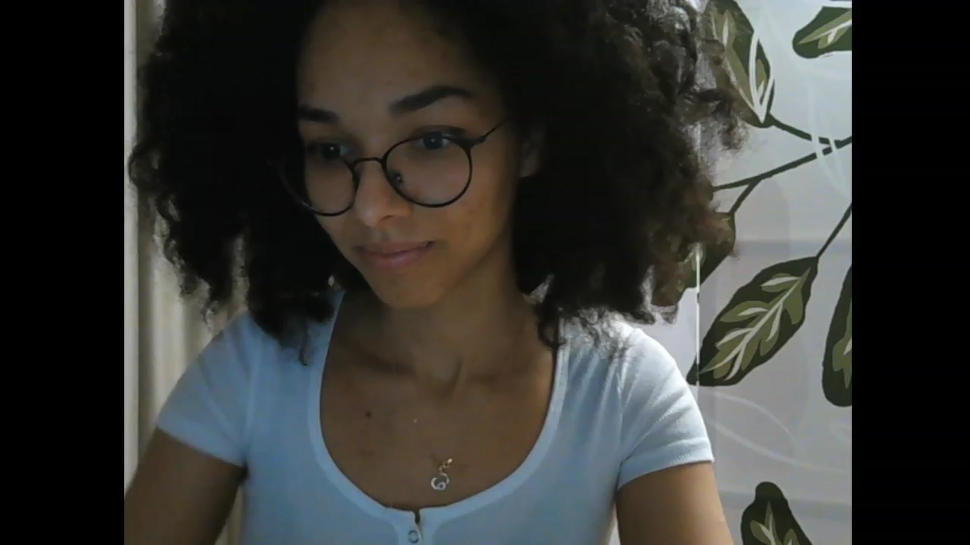 Gallery image thumbnail from Carmel_Dee's myfreecams stream on, 04/06/2023, 24:01 image 15 of 20