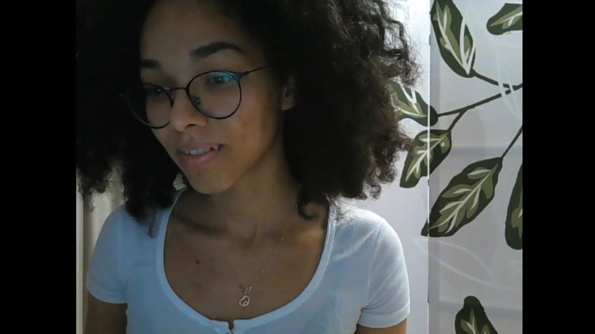 Gallery image thumbnail from Carmel_Dee's myfreecams stream on, 04/06/2023, 24:01 image 11 of 20