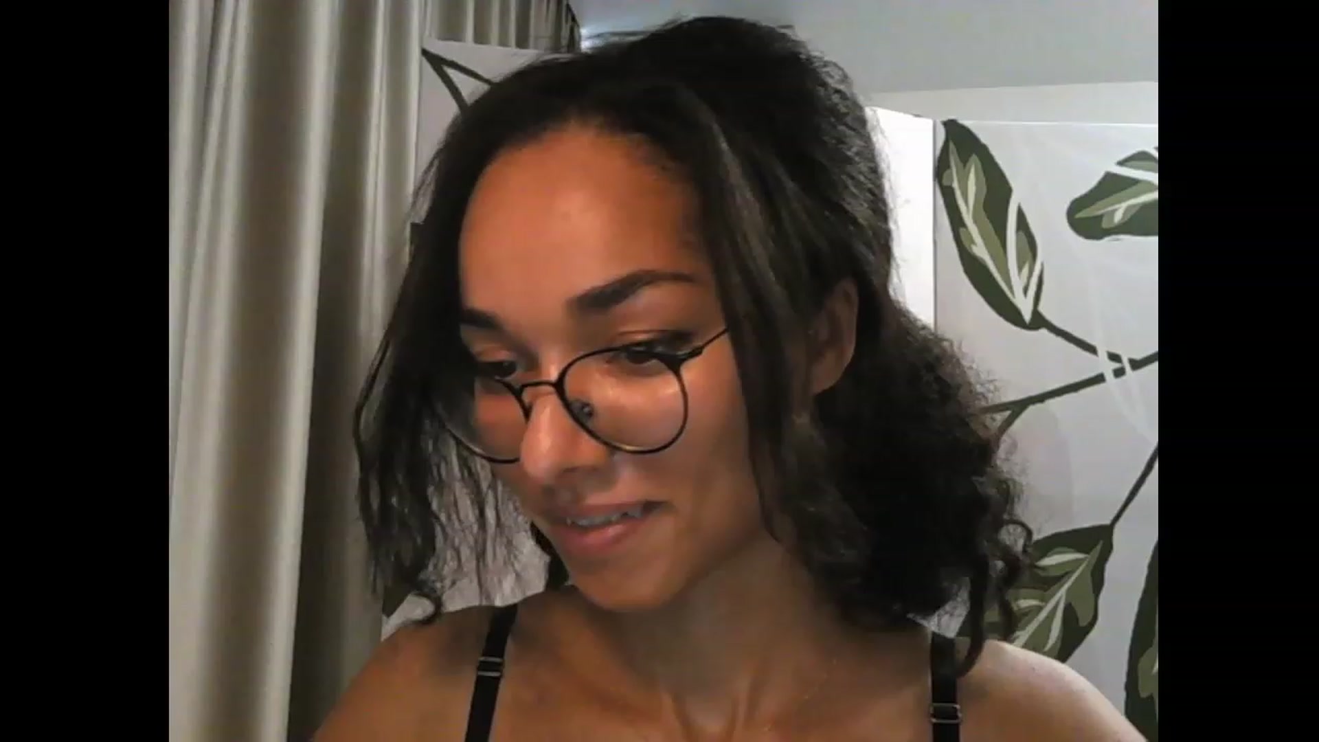 Gallery image thumbnail from Carmel_Dee's myfreecams stream on, 09/25/2023, 05:09 image 15 of 20