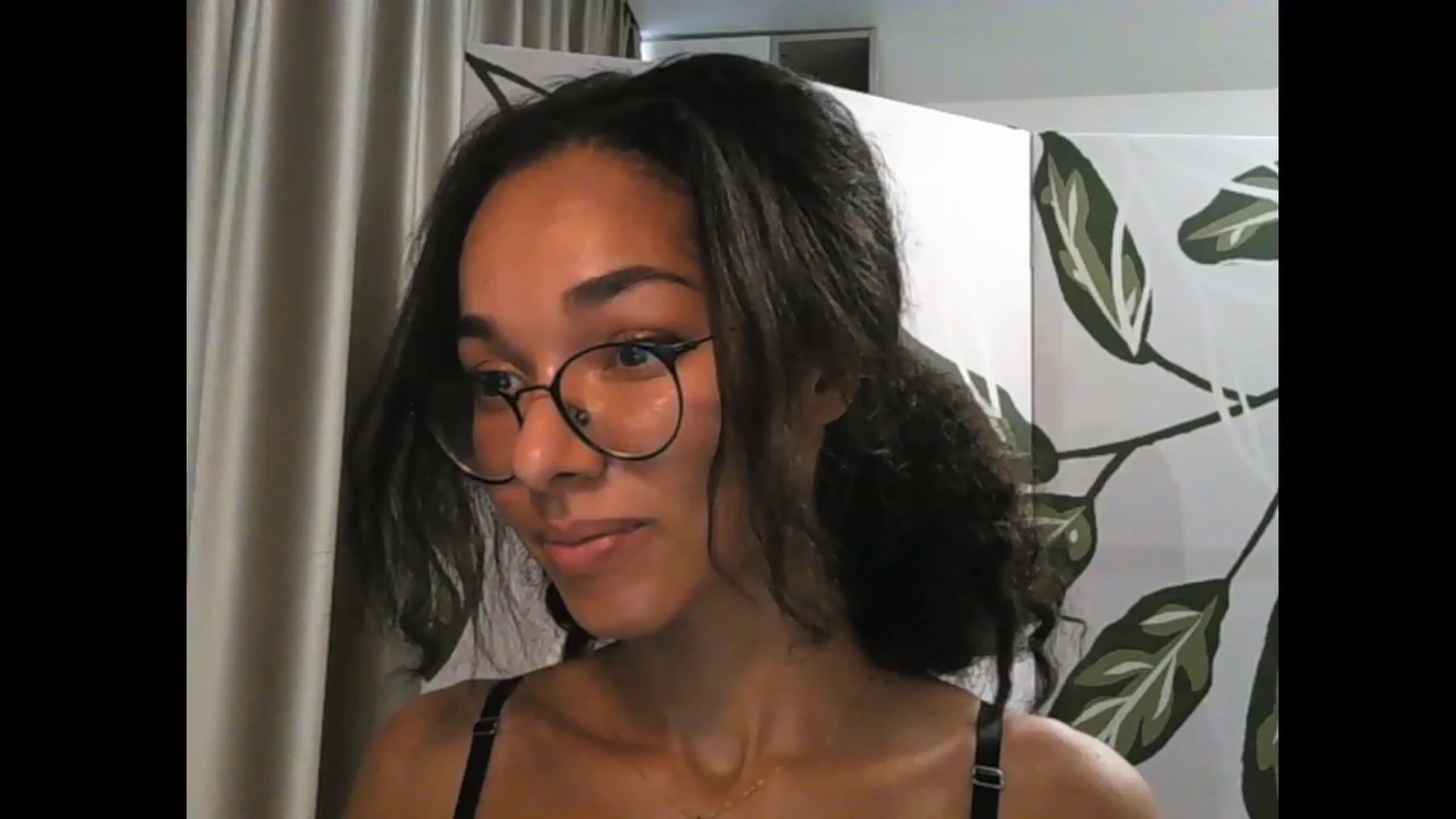 Gallery image thumbnail from Carmel_Dee's myfreecams stream on, 09/25/2023, 05:09 image 2 of 20