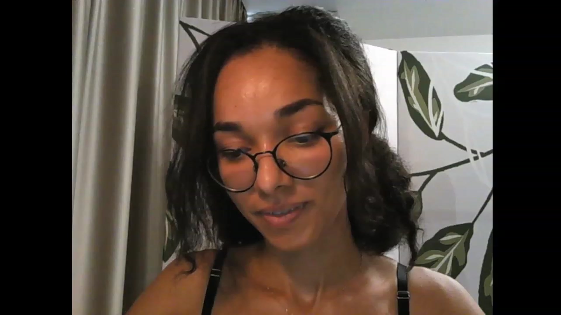 Gallery image thumbnail from Carmel_Dee's myfreecams stream on, 09/25/2023, 05:09 image 18 of 20