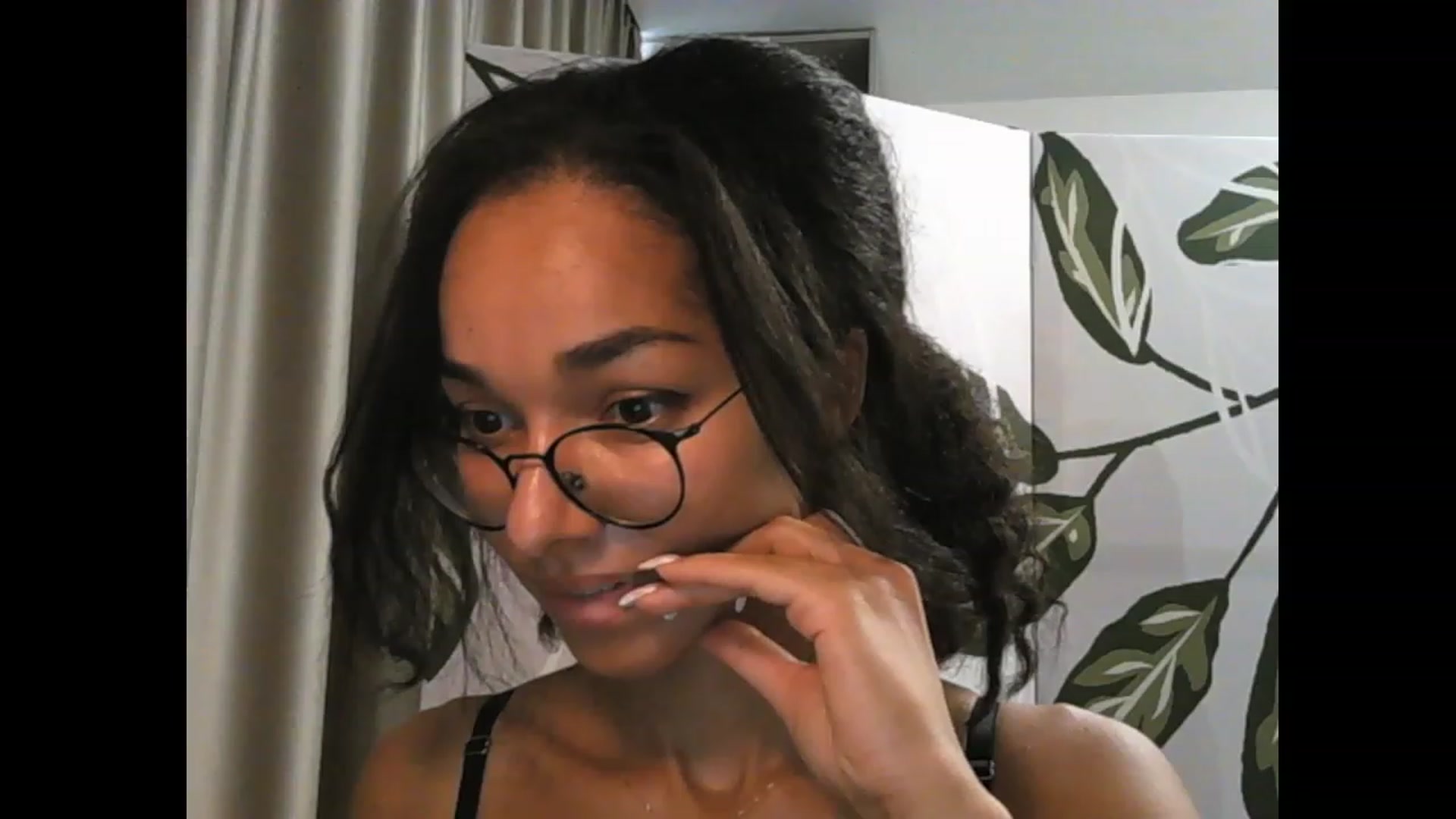 Gallery image thumbnail from Carmel_Dee's myfreecams stream on, 09/25/2023, 05:09 image 12 of 20